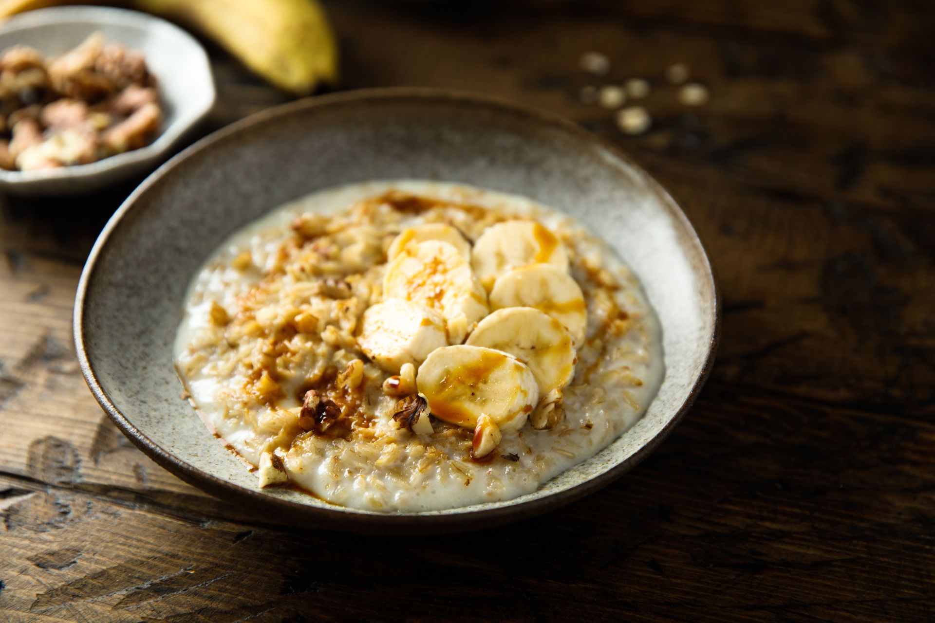 Owsianka bez gotowania. Śniadanie zrobi się samo, kiedy będziesz pod prysznicem