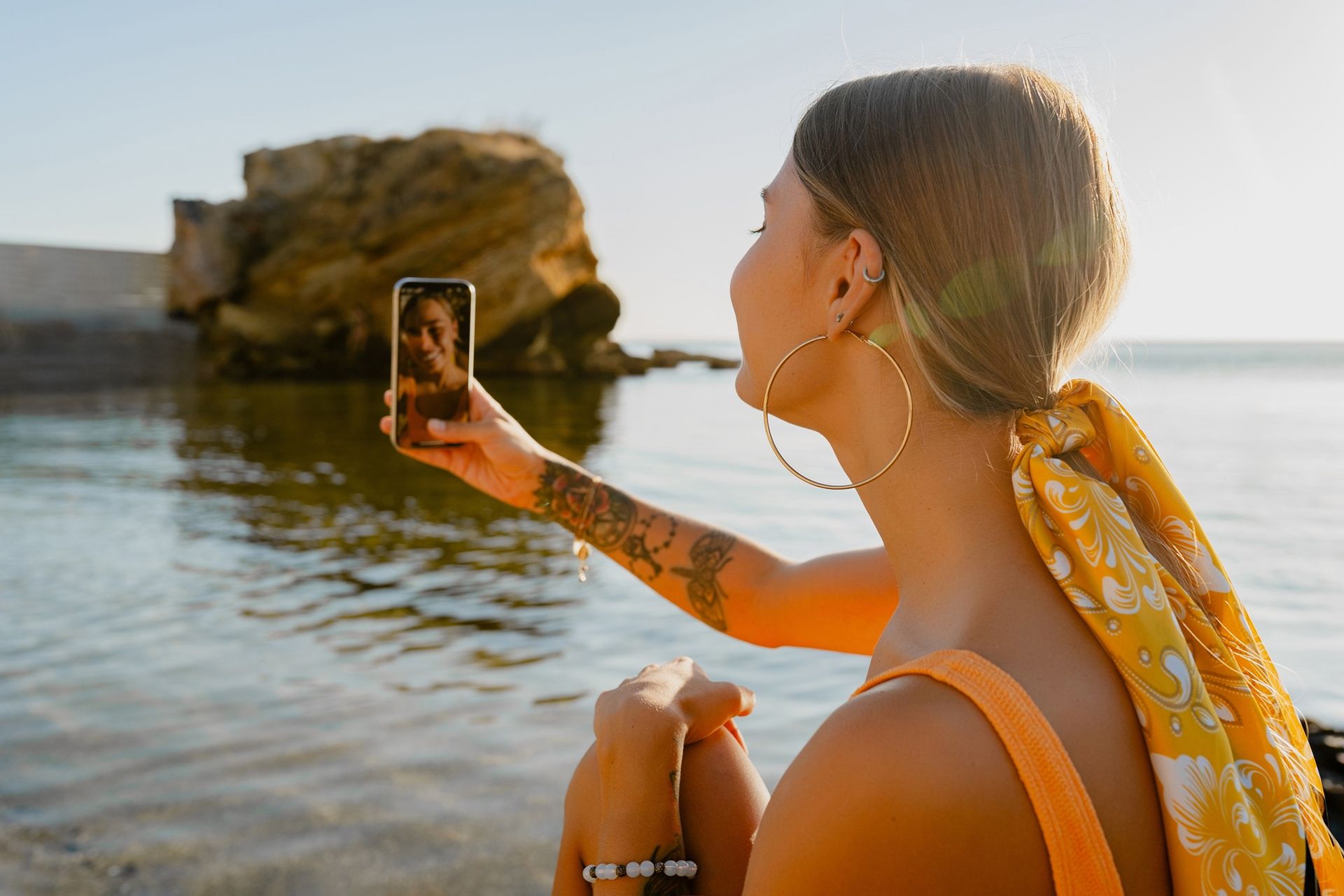 Wakacyjne wspomnienia tylko z dobrym aparatem w telefonie – Samsung, Apple i nie tylko