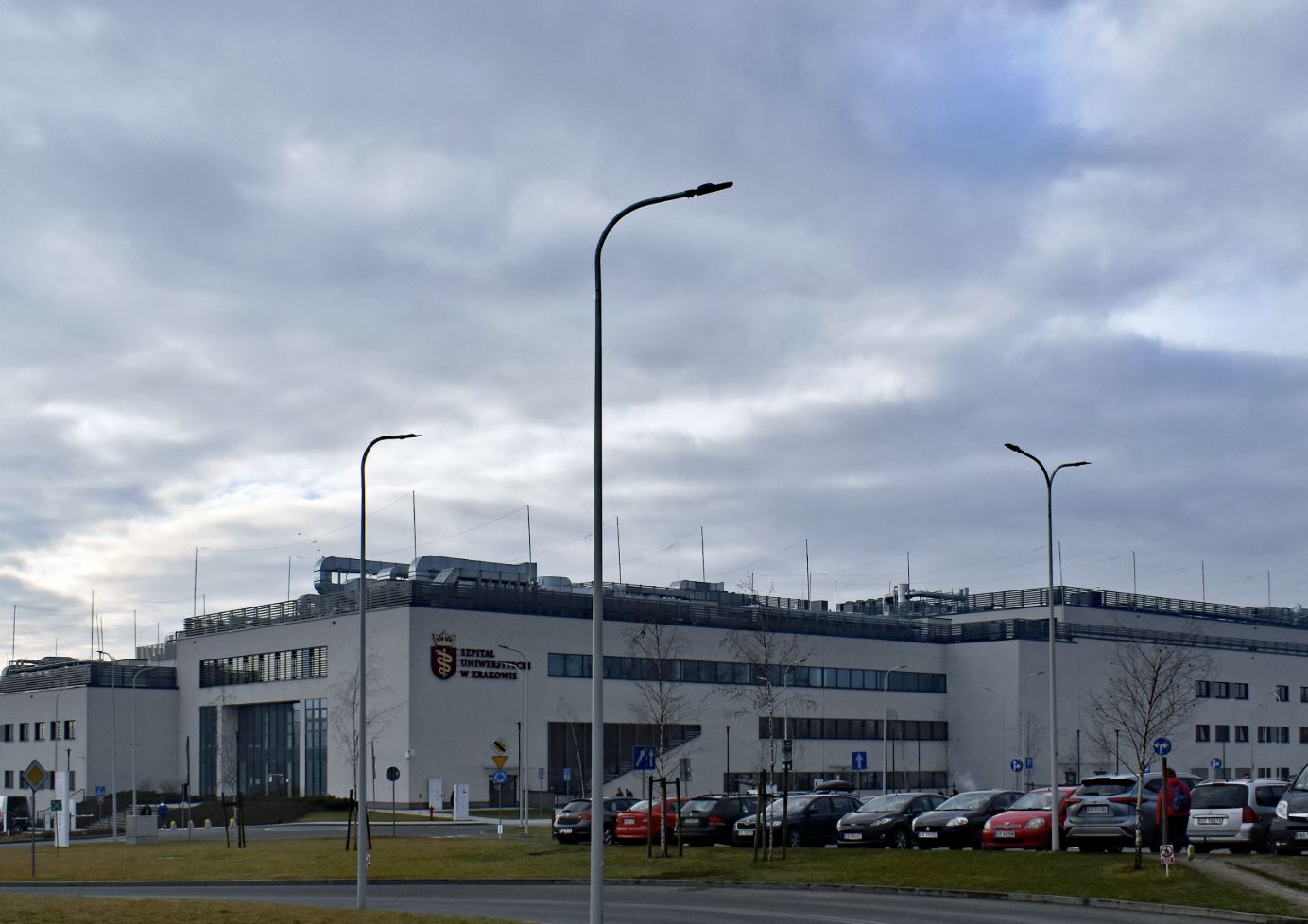 Zarzuty po tragedii w krakowskim szpitalu. 35-latek próbował też zaatakować pielegniarkę