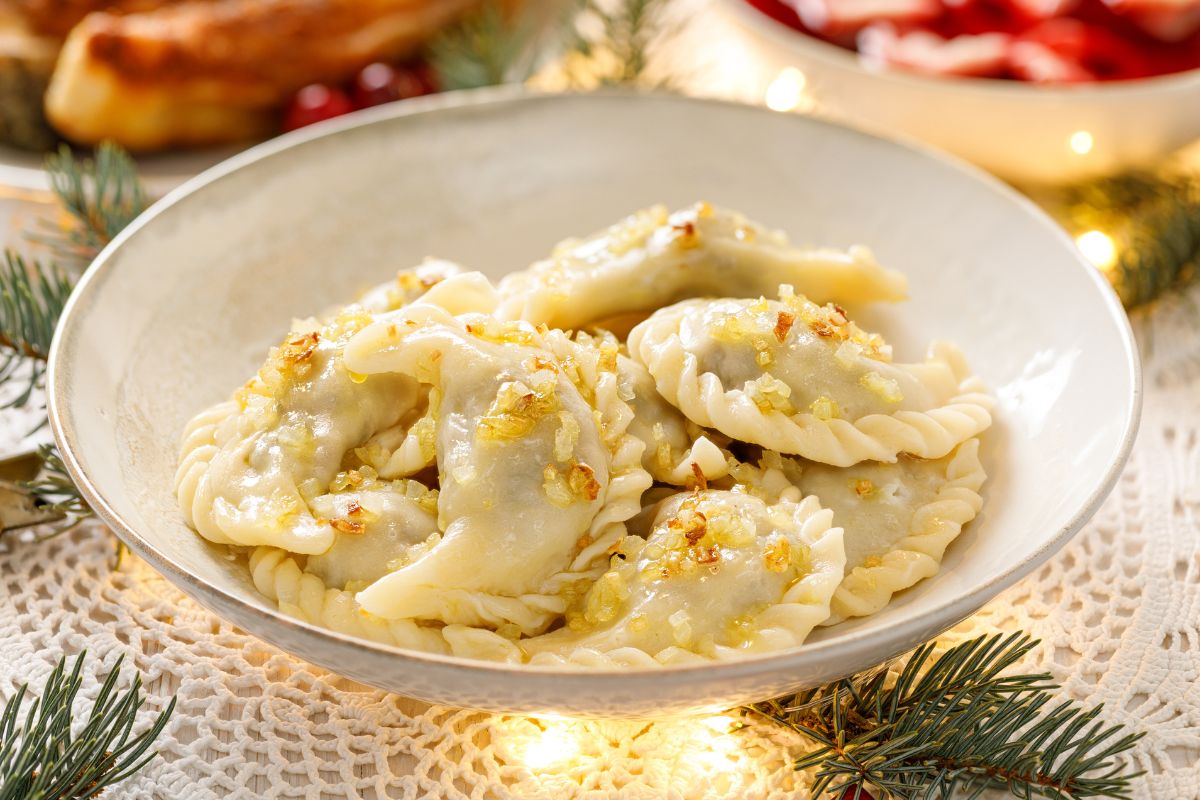 Moczę na pierogi wigilijne zamiast suszonych grzybów. Po wymieszaniu z kapustą farsz mam gotowy
