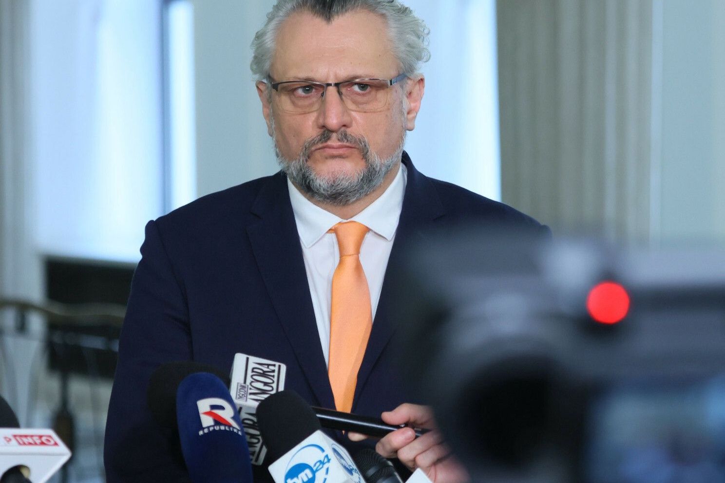 Sprawa senatora Lenza jak gorący kartofel. Przeniesienie do kolejnej prokuratury