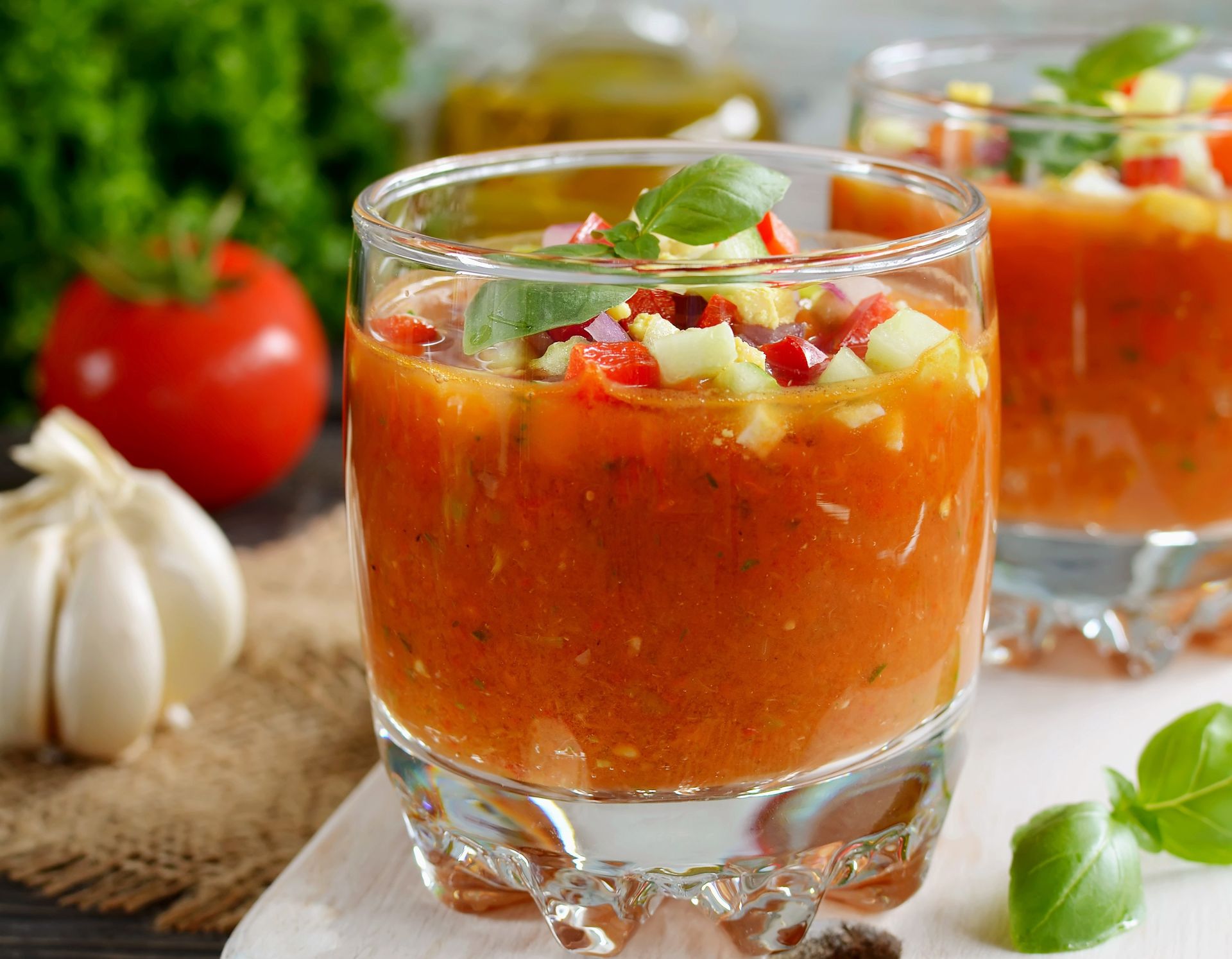 Nawet nie wstawiam garnka na gaz. Zupę na upały podaję w szklankach do picia