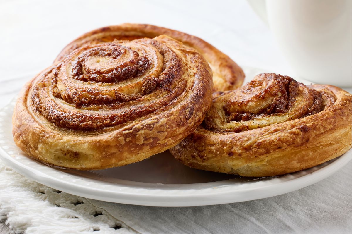 W 20 minut mam gotowe cynamonki. Pachnie nimi w całym domu