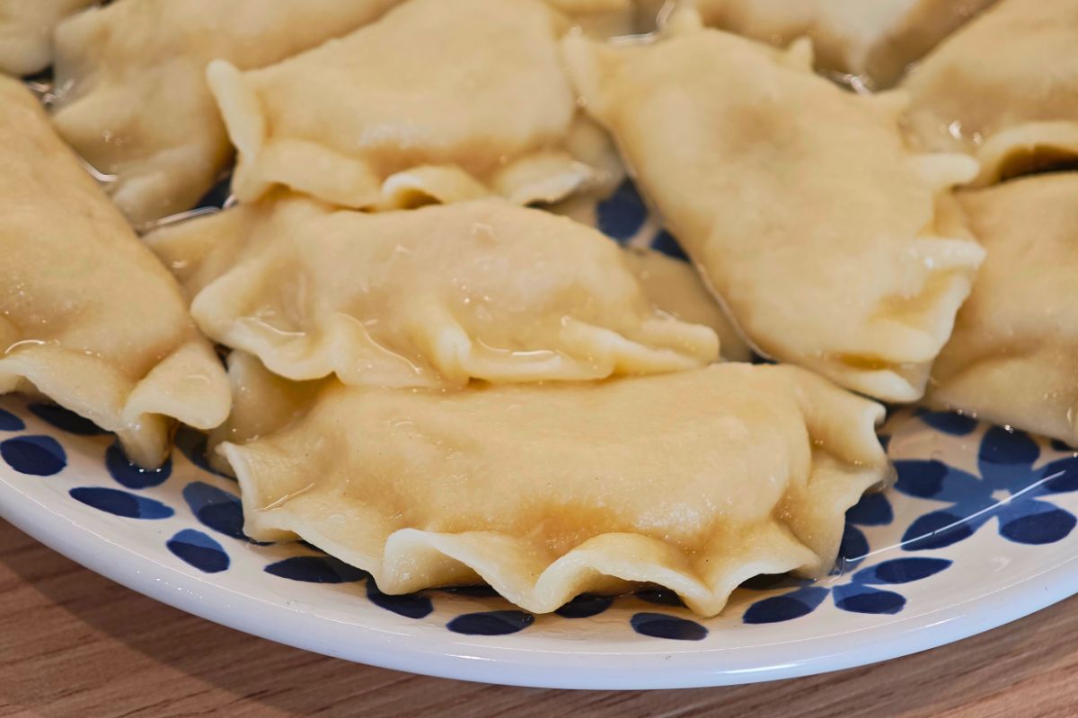 Pierogi ruskie nie mają szans. Z tym farszem są prawdziwą ucztą dla podniebienia