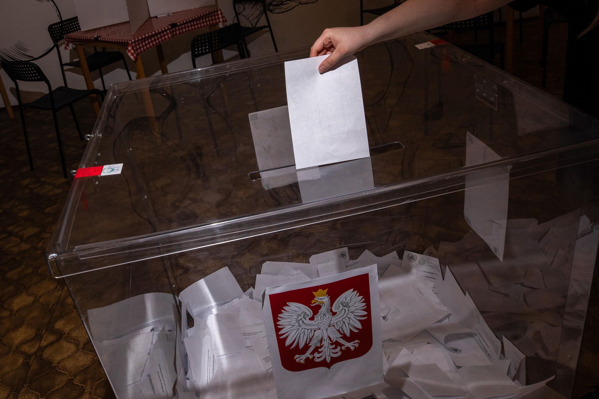 Nadużycia przy obliczaniu głosów. Zarzuty dla dziewięciu osób