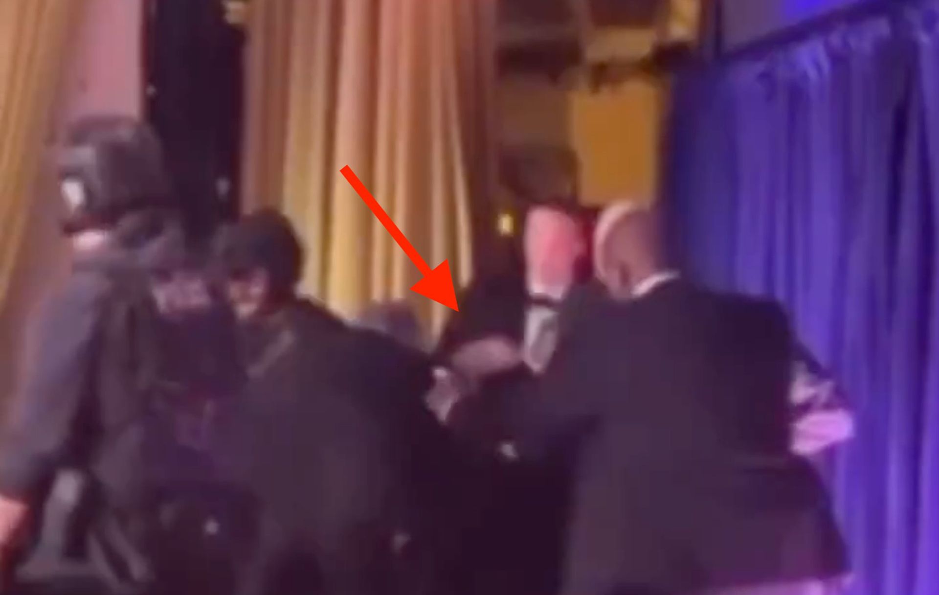 Pokazali nagranie z wyprowadzania Trumpa. Tak działało Secret Service