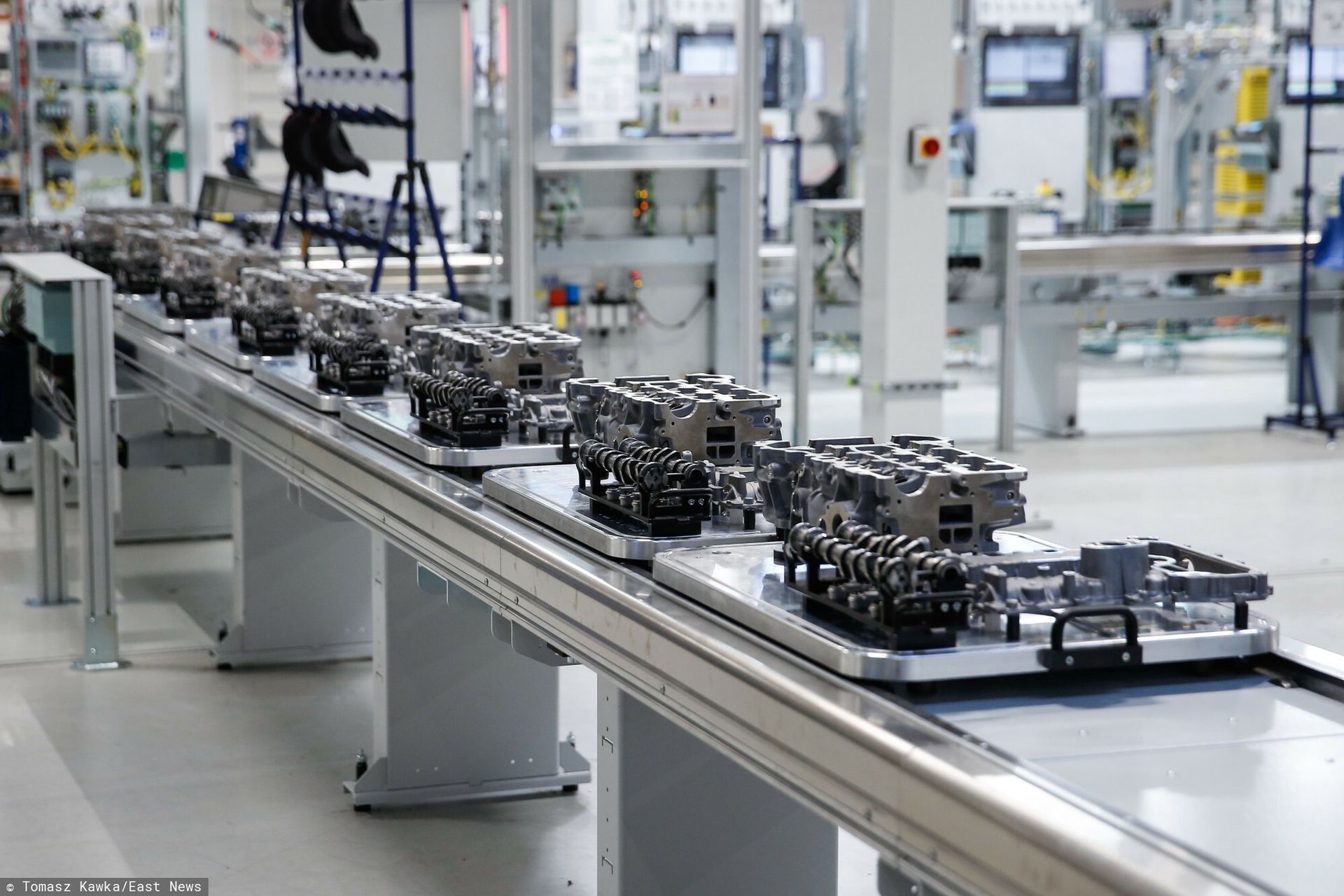 Niemiecki gigant przenosi produkcję do Polski. Tak tnie koszty