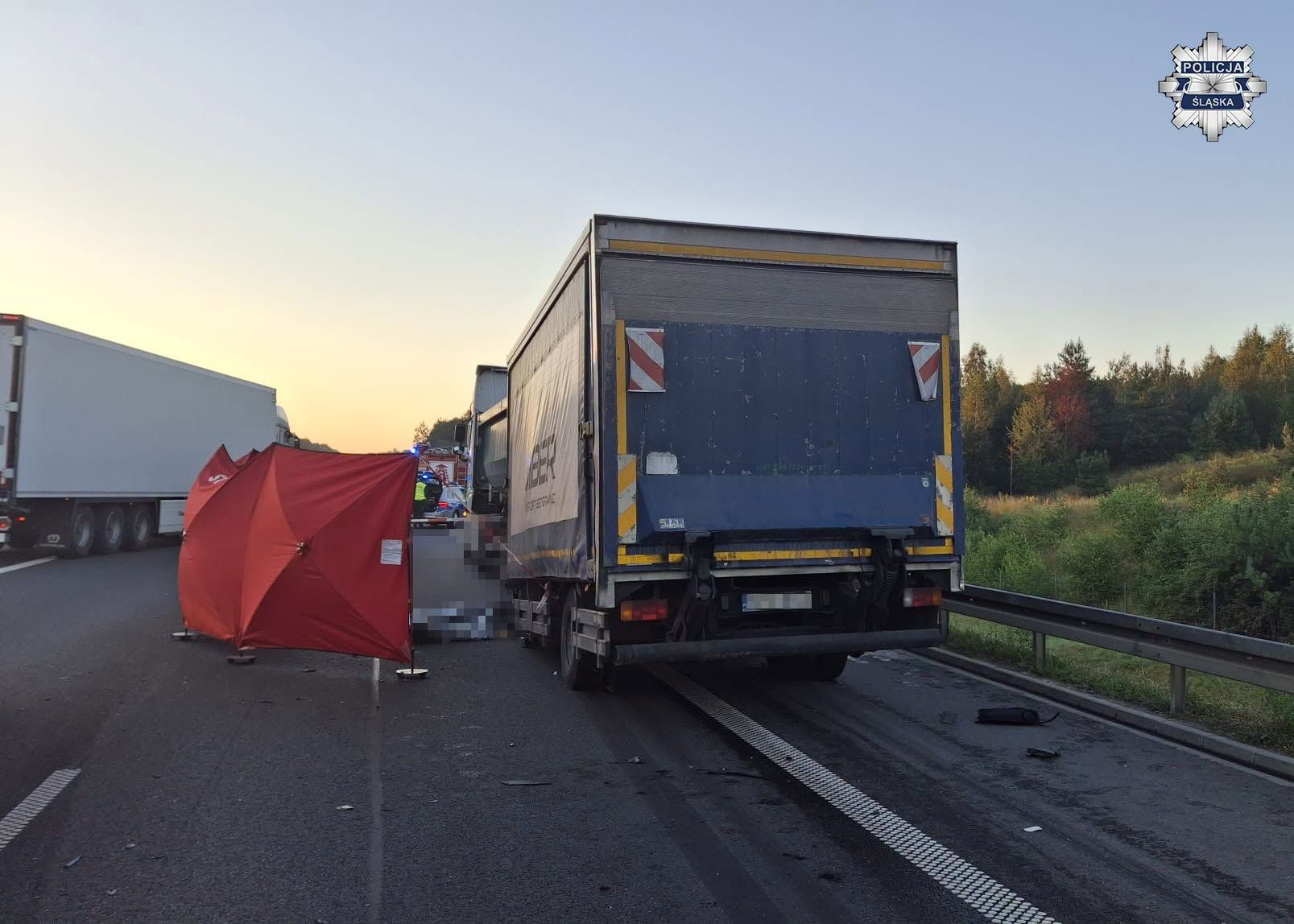 Ciężarówka wjechała w tył innego pojazdu na A4. Nie żyje 45-latek