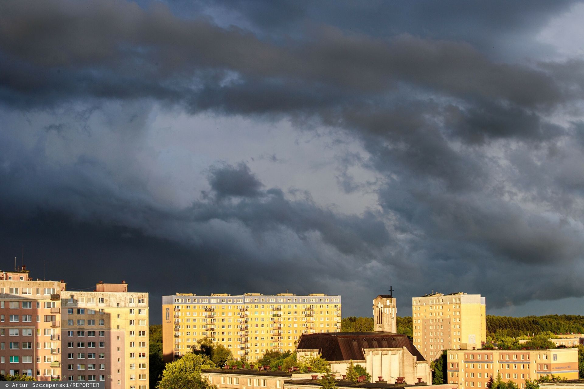 Burze nad Polską. Zalane ulice, liczne interwencje straży