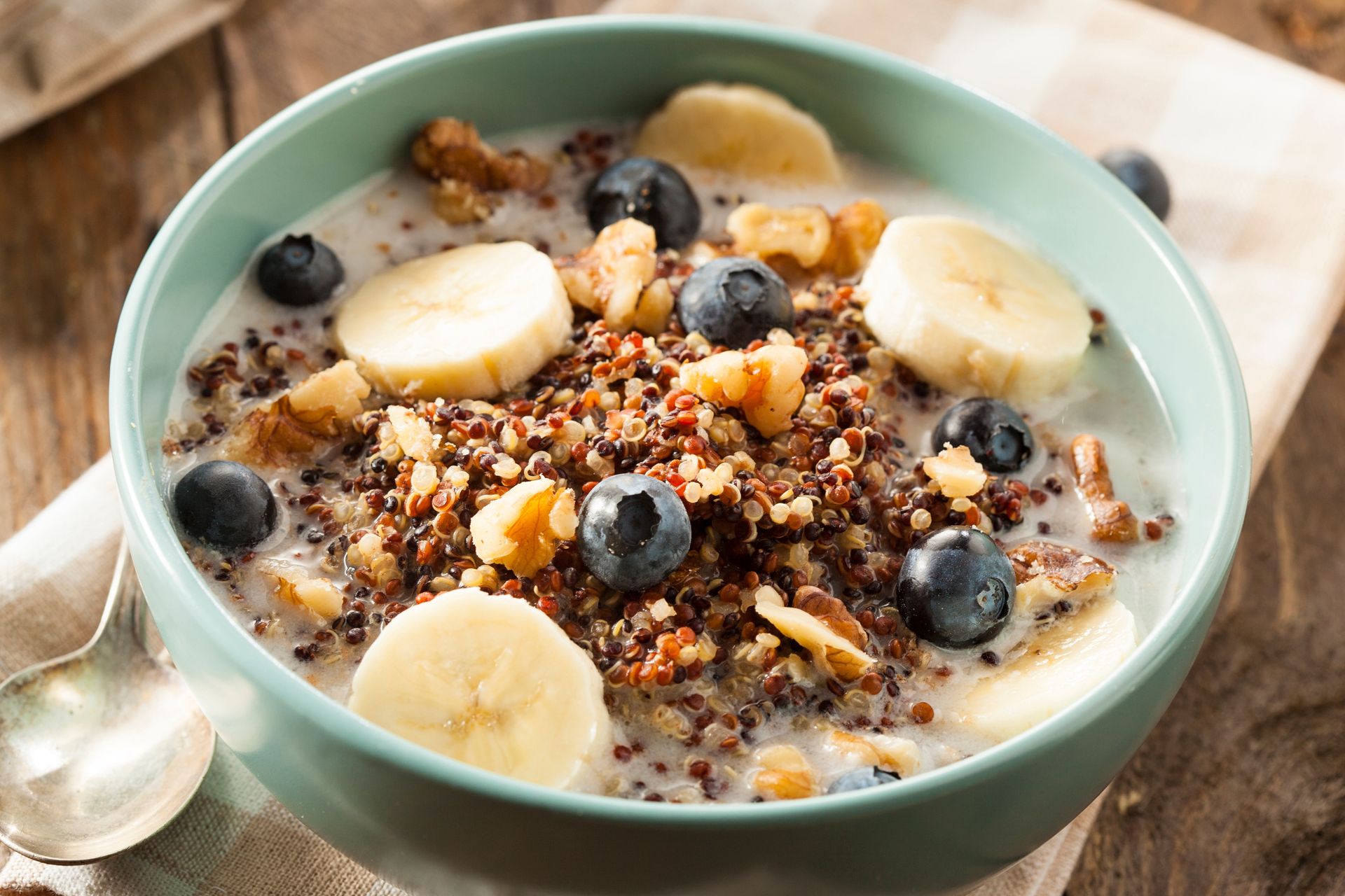 Na śniadanie robię zamiast owsianki. Podkręca pracę jelit i syci na bardzo długo