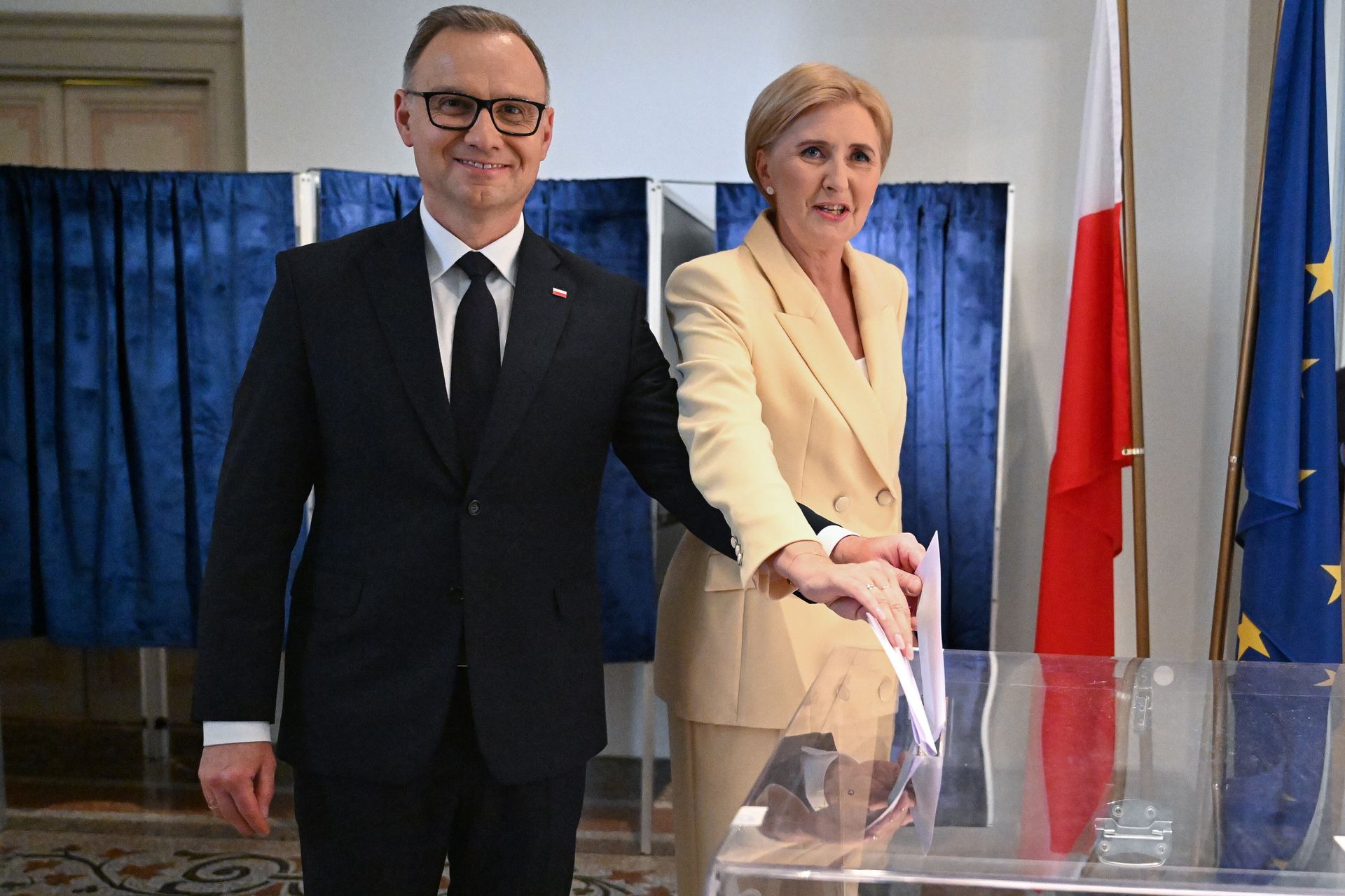 Duda przy urnie. Nie głosował w Polsce