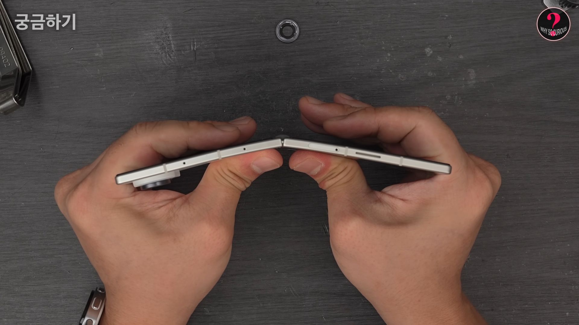 Wytrzyma czy pęknie? Galaxy Z Fold 8 wyginany tak mocno, iż aż trudno patrzeć