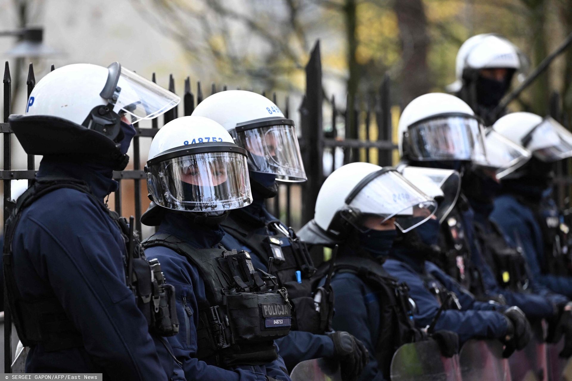 Kulisy akcji przed TK. Kontrterroryści, kompanie żaboli z całej Polski