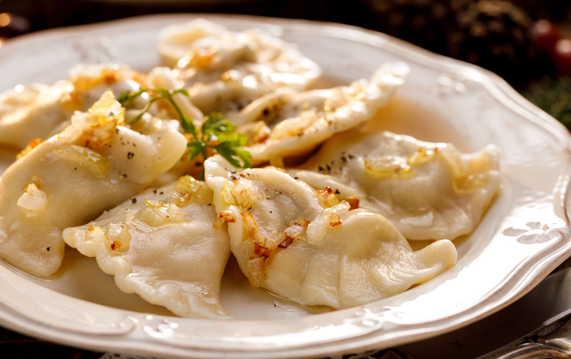 Nie tylko z kapustą i grzybami. Pierogi na Wigilię przygotujesz w rozmaity sposób