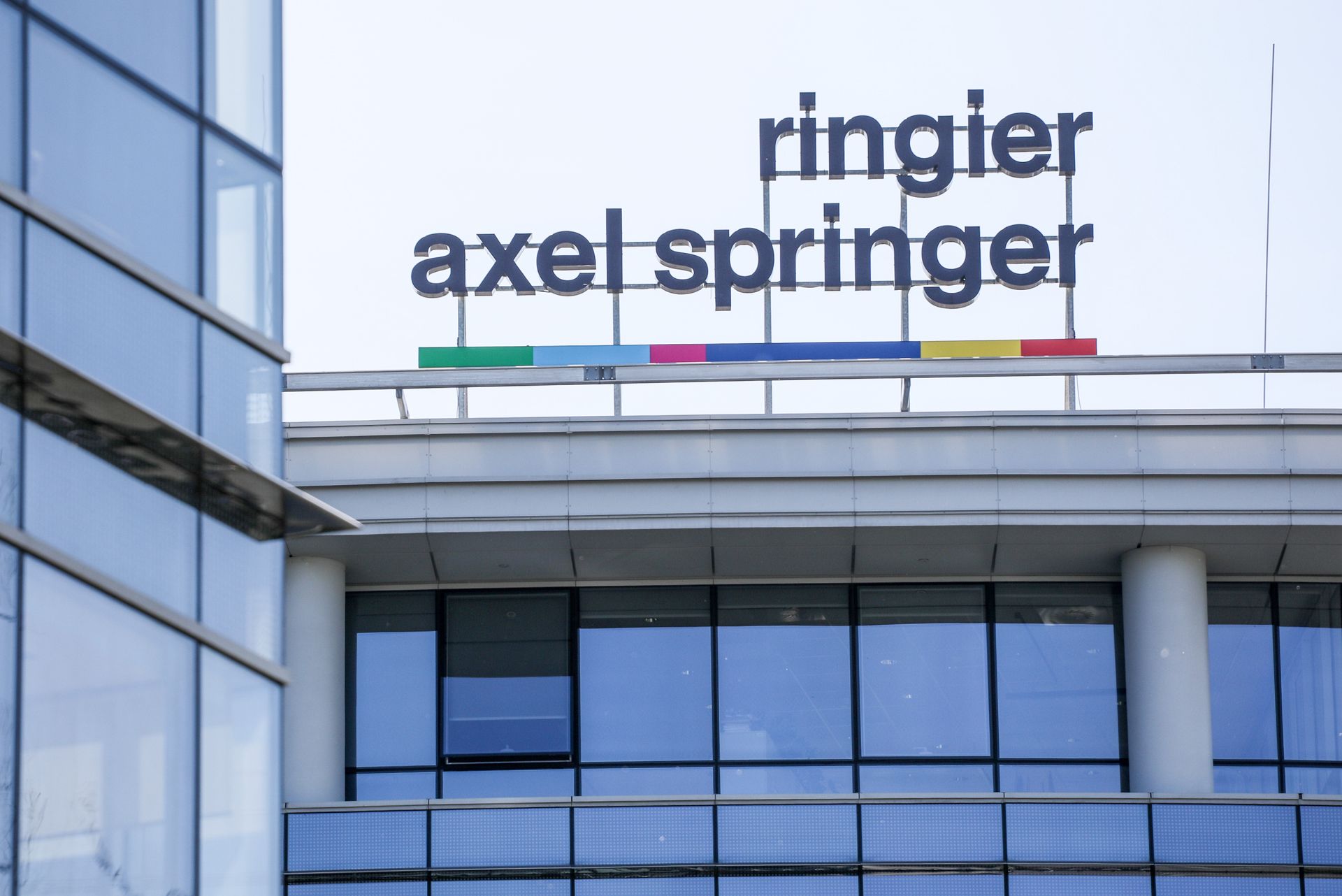 Fundamentalna zmiana w Onecie. Jak działa Newsroom 24? "Najlepsi wydawcy, redaktorzy i menedżerowie"