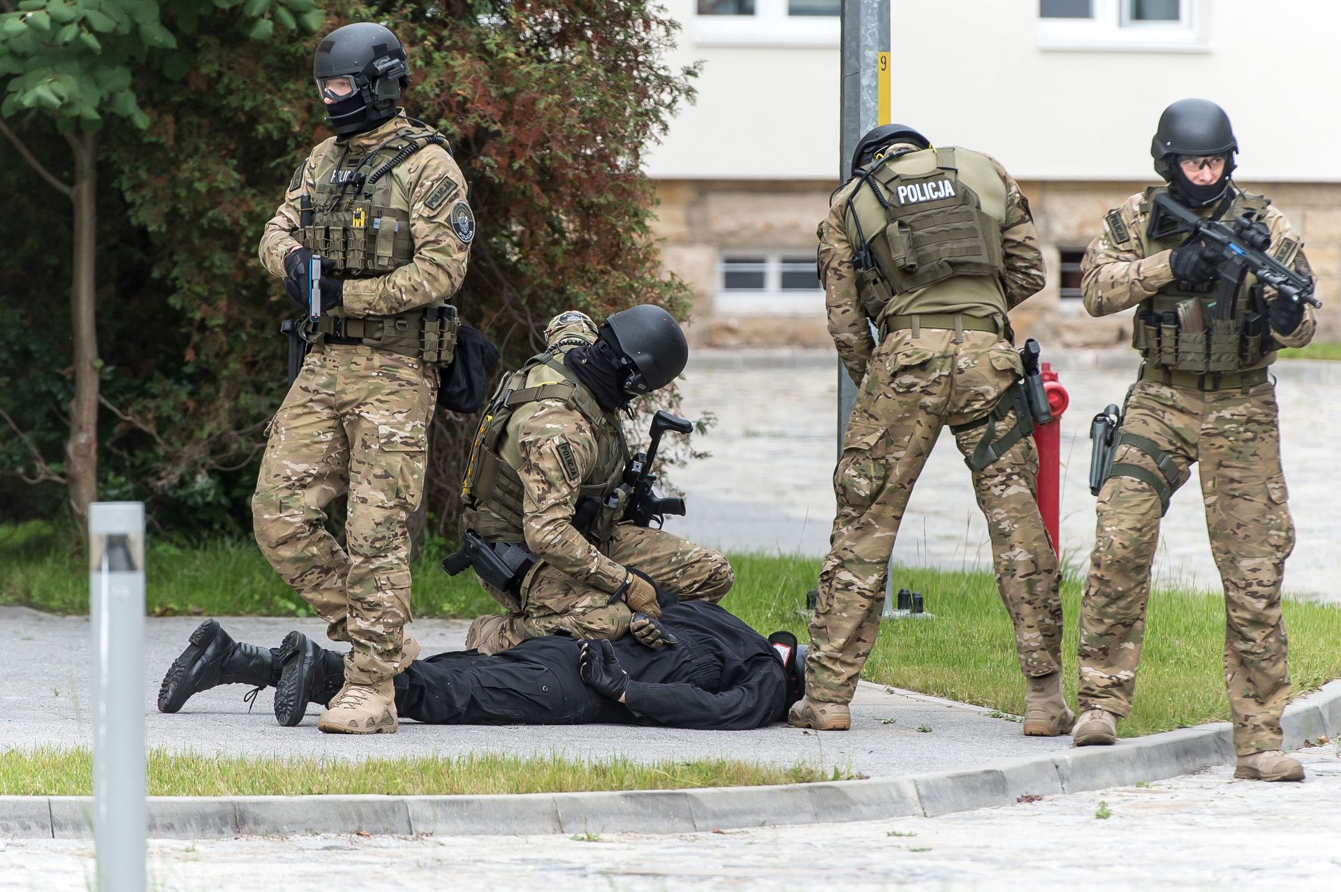 Mężczyzna groził rodzinie. Akcja antyterrorystów w Zawierciu