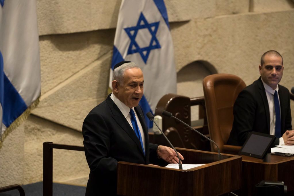 Rząd Netanjahu przetrwał próbę. Jednak został osłabiony
