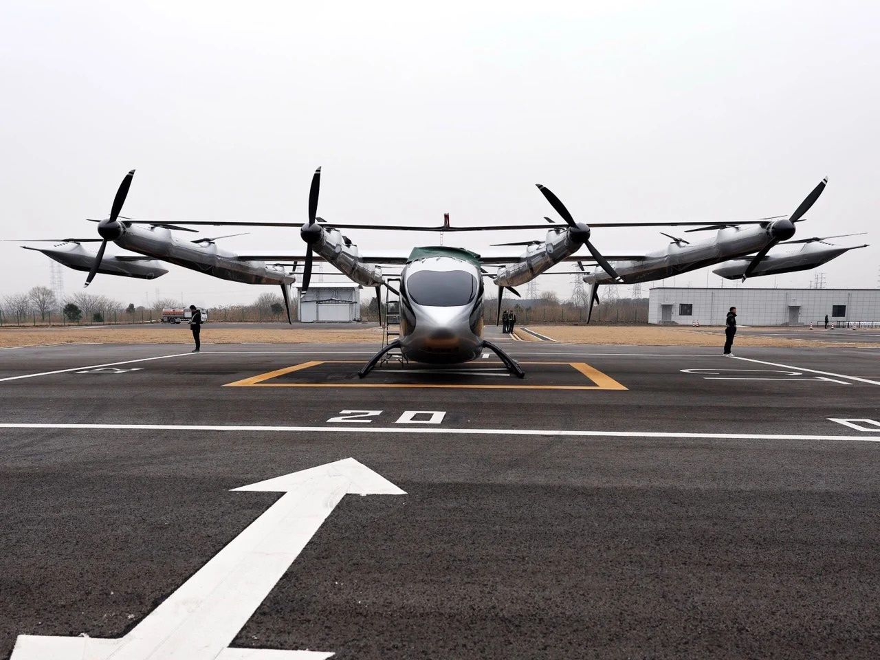 Dziesięcioosobowa elektryczna latająca taksówka. Udany test w Chinach