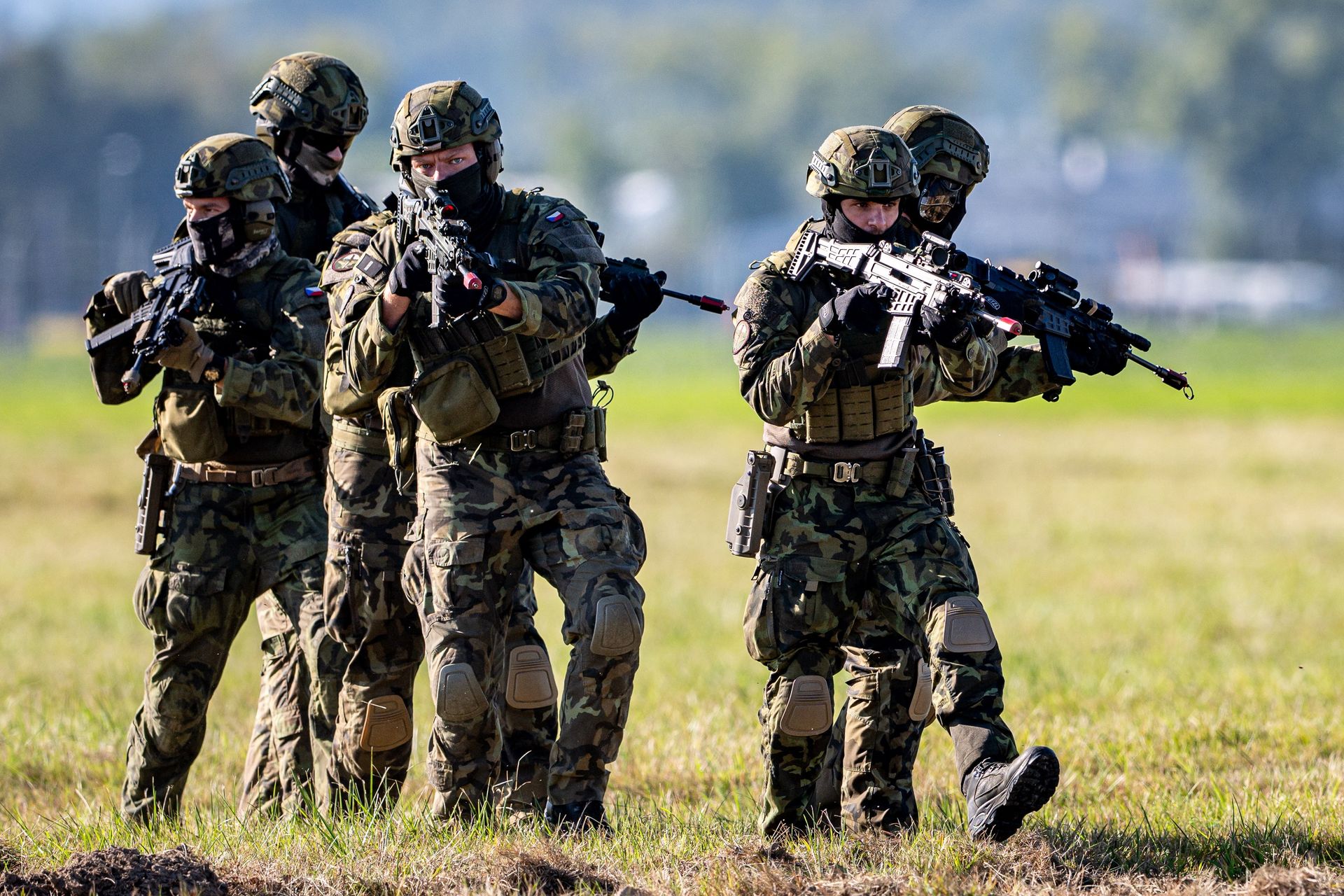 NATO rozważa ostrzejszą odpowiedź wobec Rosji. Nowa strategia Sojuszu?