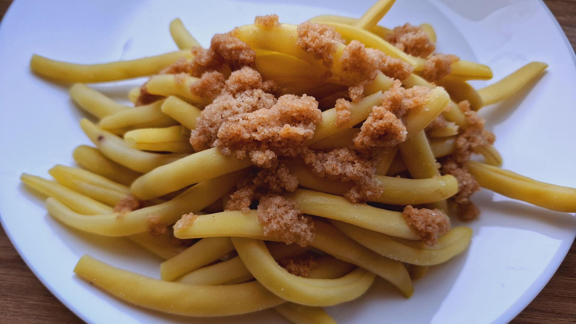 Do fasolki nie robię zasmażki z masła i bułki tartej. Sięgam po jeszcze lepsze dodatki