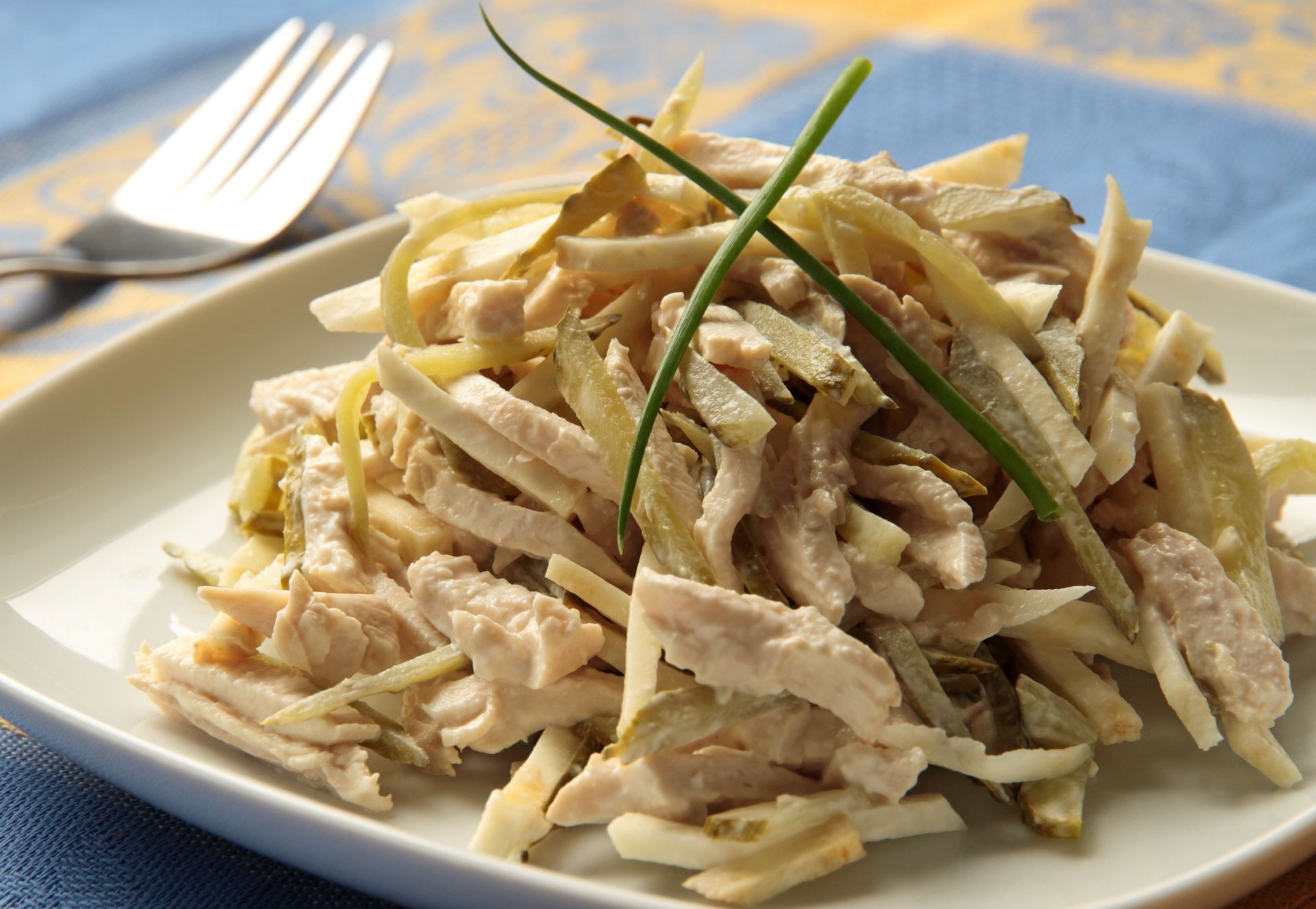 Zrobiłam tę sałatkę na Wszystkich Świętych w tamtym roku. Goście prawie wyrywali sobie salaterkę z rąk