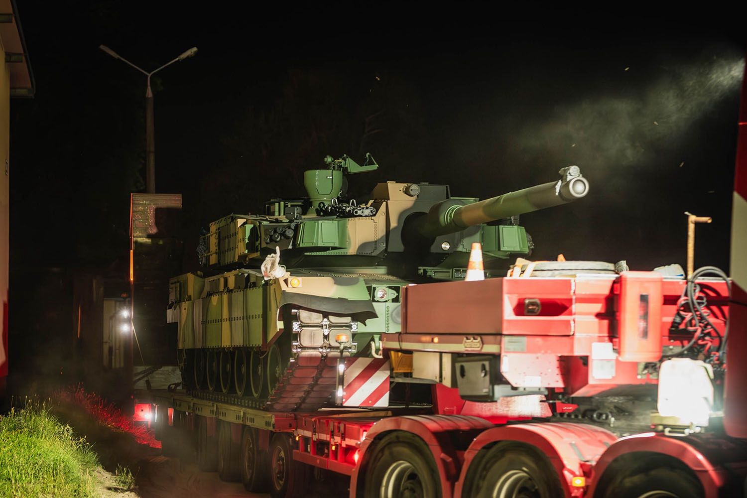 Dotarły pod osłoną nocy. Brygada rośnie w siłę