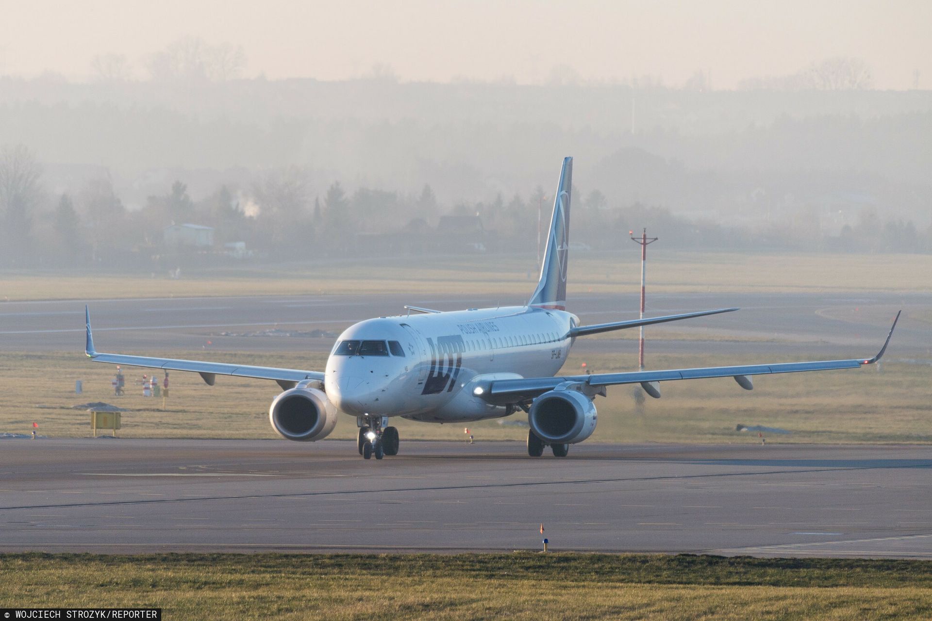 LOT odwołuje połączenia z Izraelem