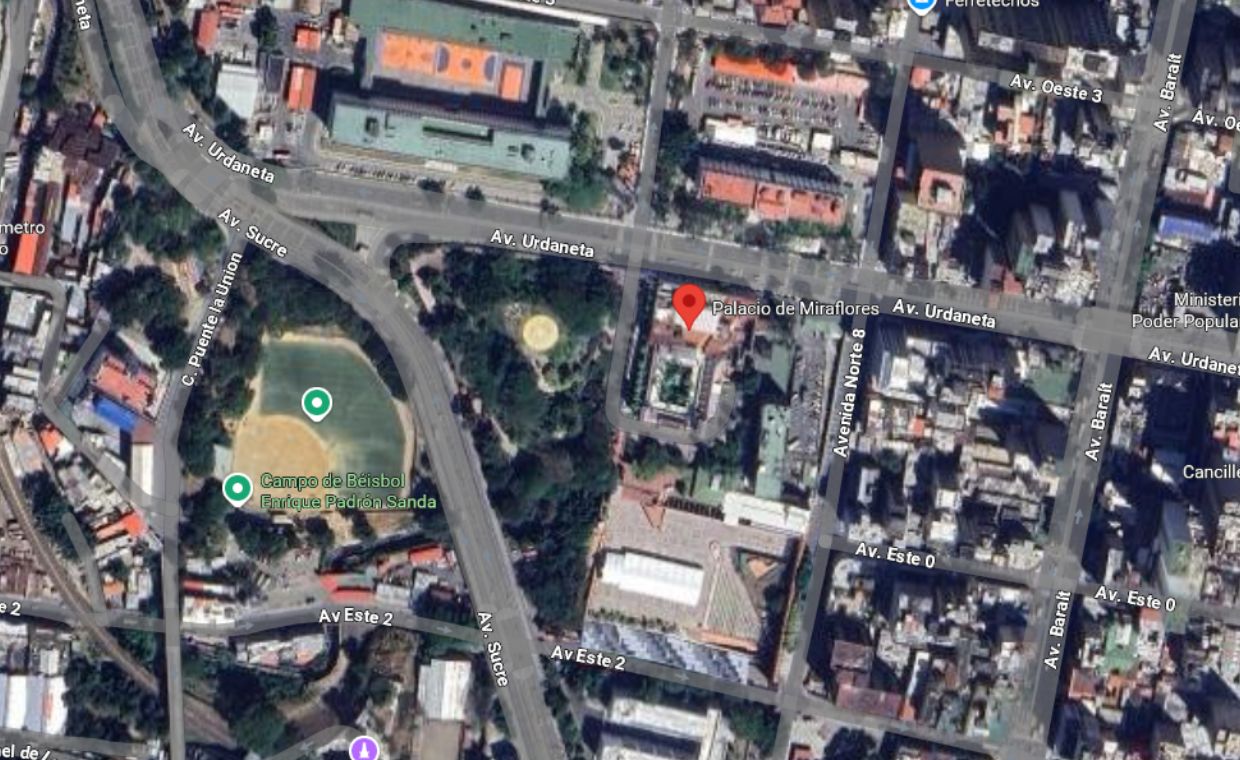 Działo się w nocy. Strzały w pobliżu pałacu Maduro