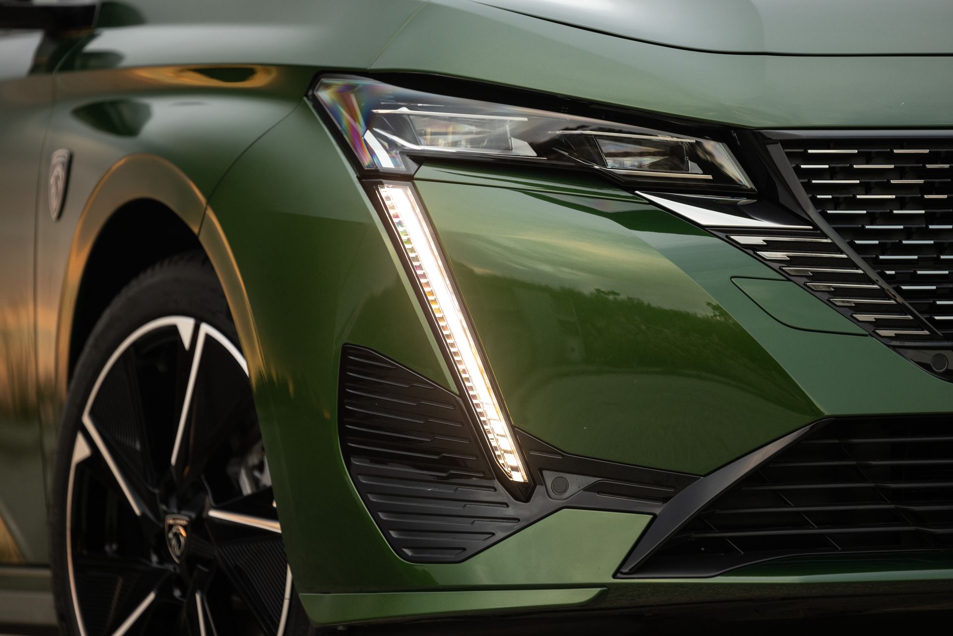 Nikt nie chce tych aut. Stoją w salonie latami