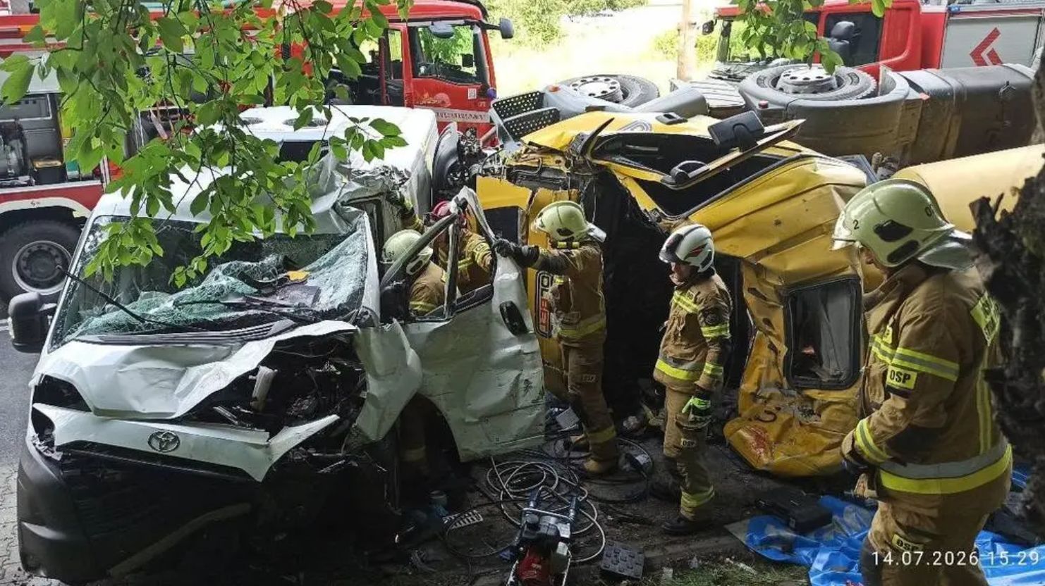 Tragedia na drodze. Zginęli rowerzystka i kierowca ciężarówki