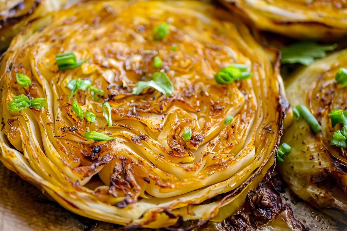 Cała Polska piecze "steki" z tego taniego warzywa. Są tak soczyste, iż mięso nie jest potrzebne