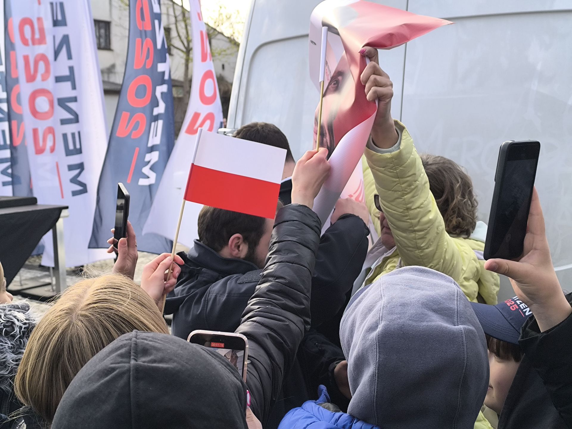 Przyszła na wiec Mentzena, żeby mu wygarnąć. Inne biją brawo