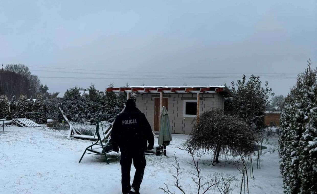 Mróz na Warmii i Mazurach. Apel policji po ujawnieniu zwłok w śniegu