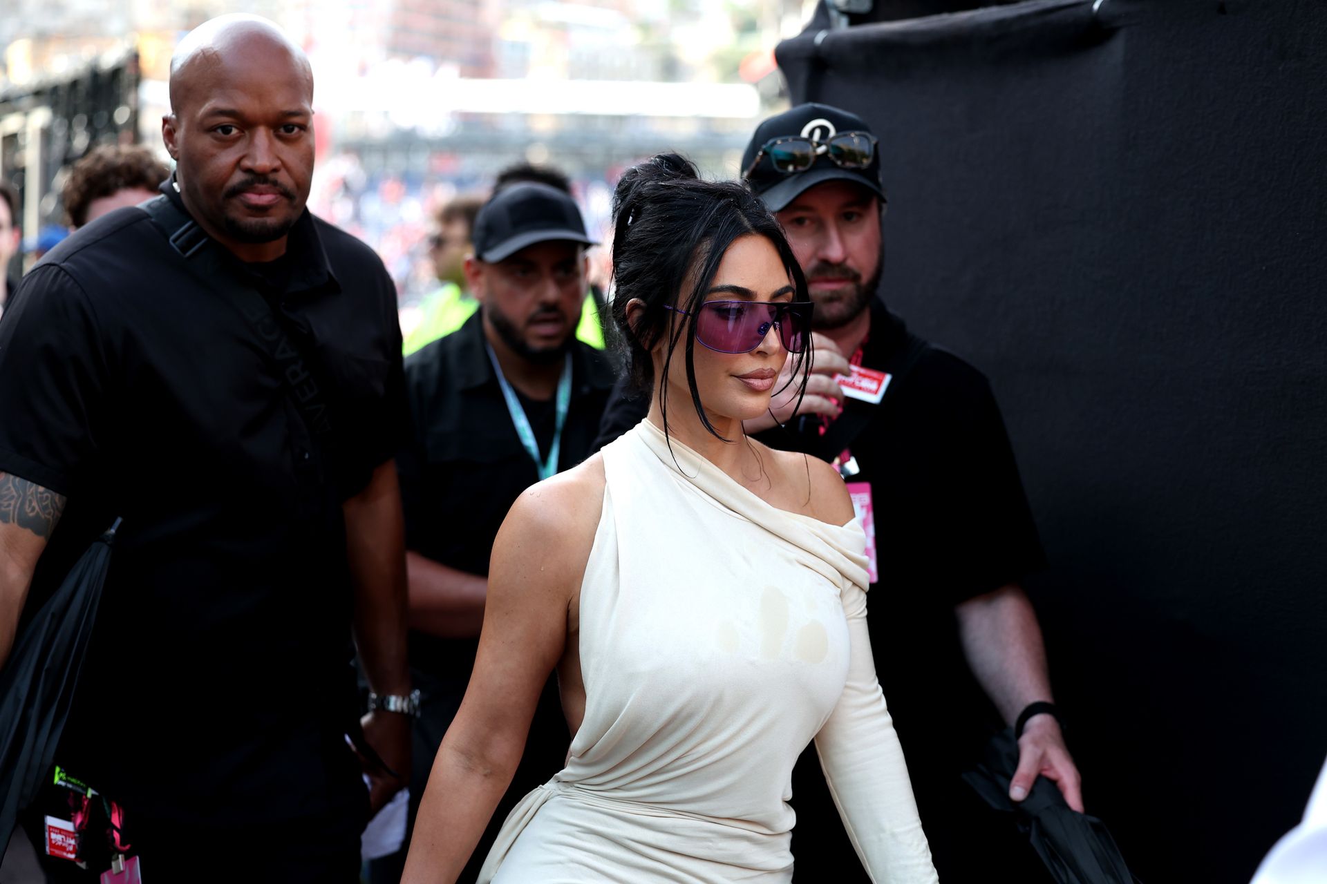 1 euro dla Kim Kardashian. Decyzja paryskiego sądu ws. napadu z 2016 roku