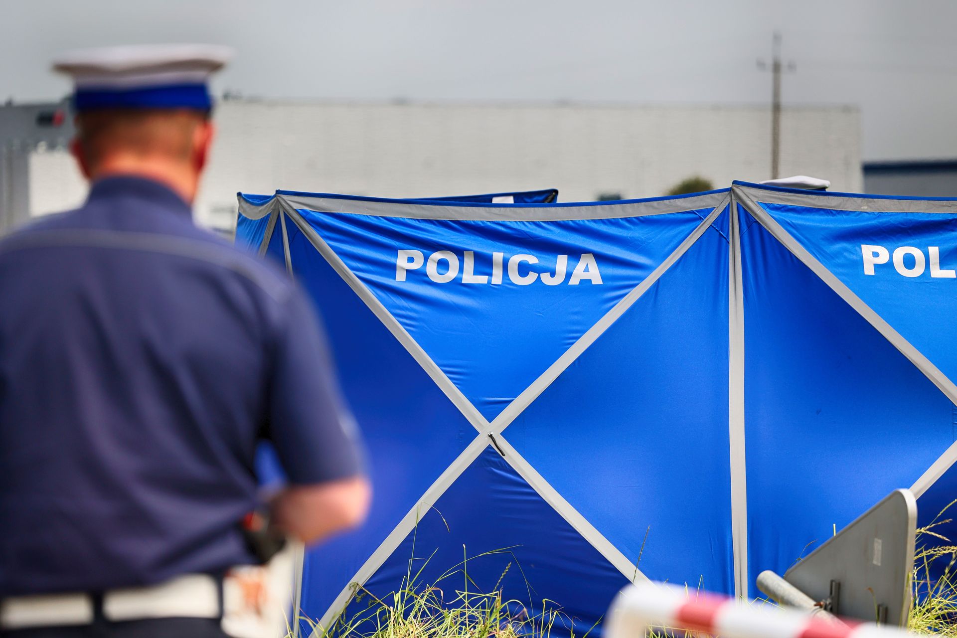 Tragiczny wypadek na jeziorze Starzyc. 70-latek utonął pod pontonem