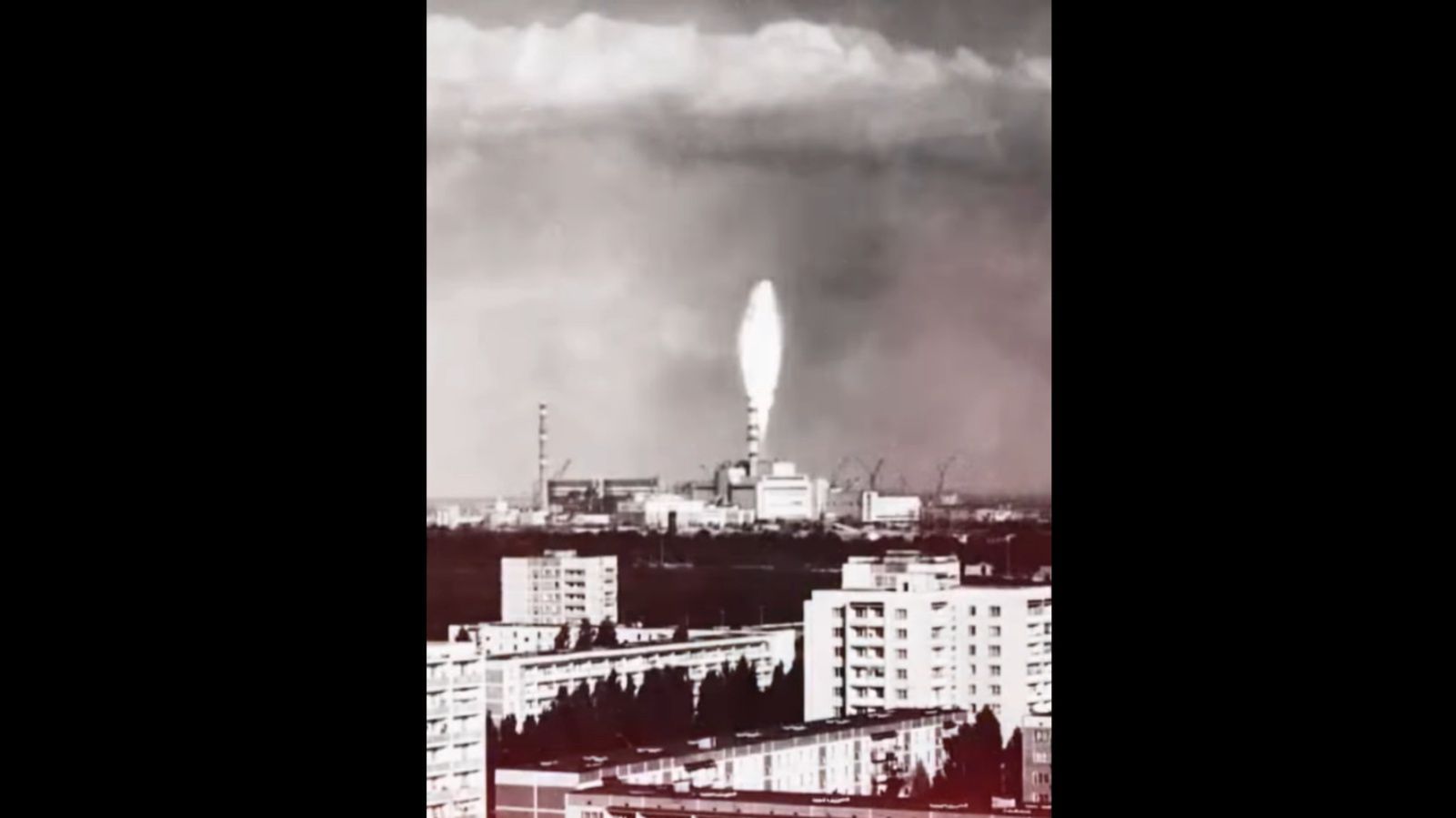 Nagranie z wybuchu reaktora w Czarnobylu. Wiele osób dało się nabrać