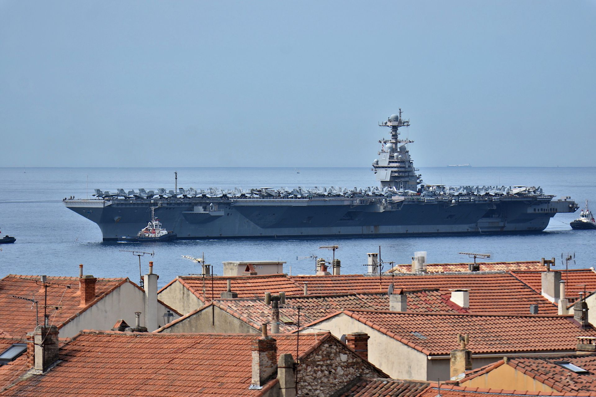 Stalowe katapulty. Jak amerykańskie myśliwce oszukują fizykę?