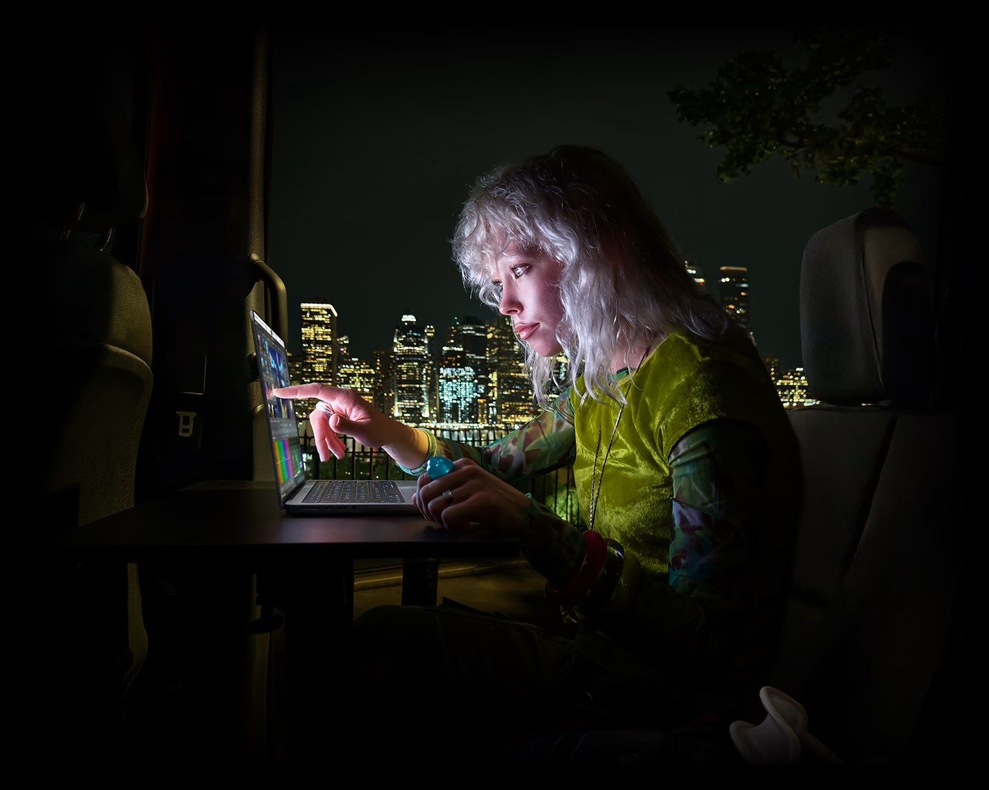 Nowy MacBook Pro PROLED XDR. Laptop Apple z ekranem dotykowym