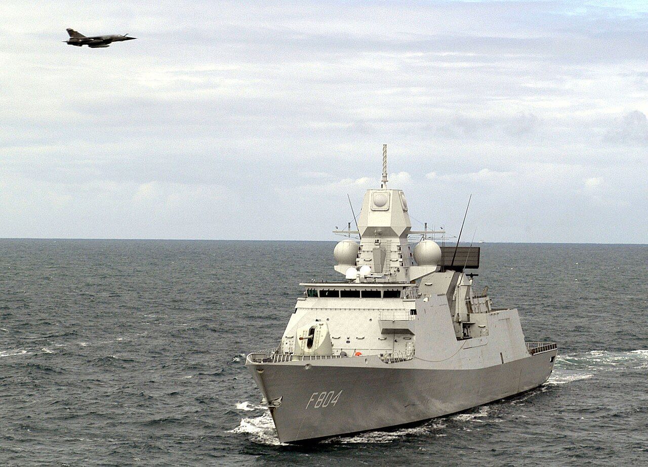Kraj NATO zdecydował. HNLMS De Ruyter już płynie