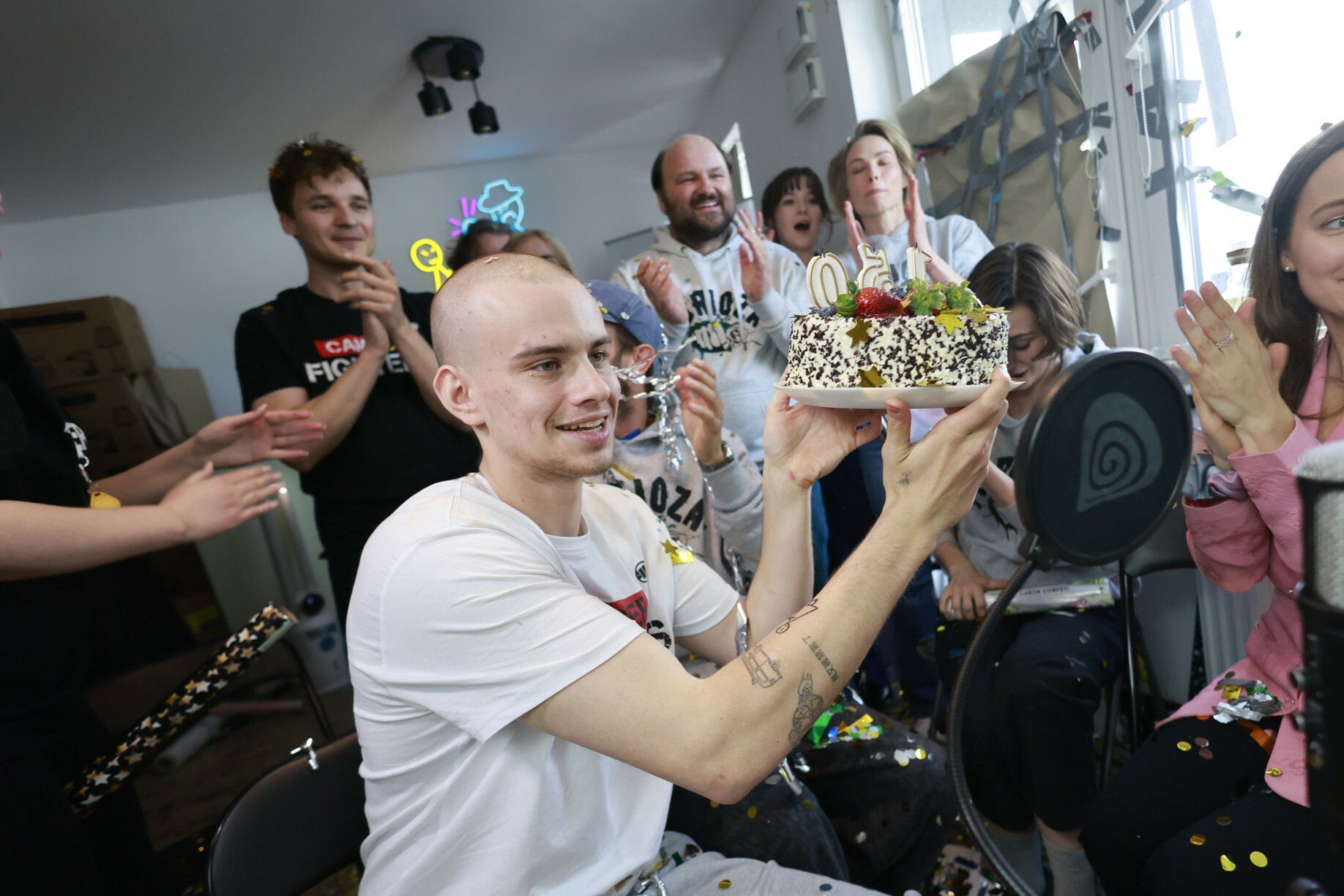 Kto wpłaca miliony anonimowo? Zaskakujący trend w akcji "Diss na Raka"