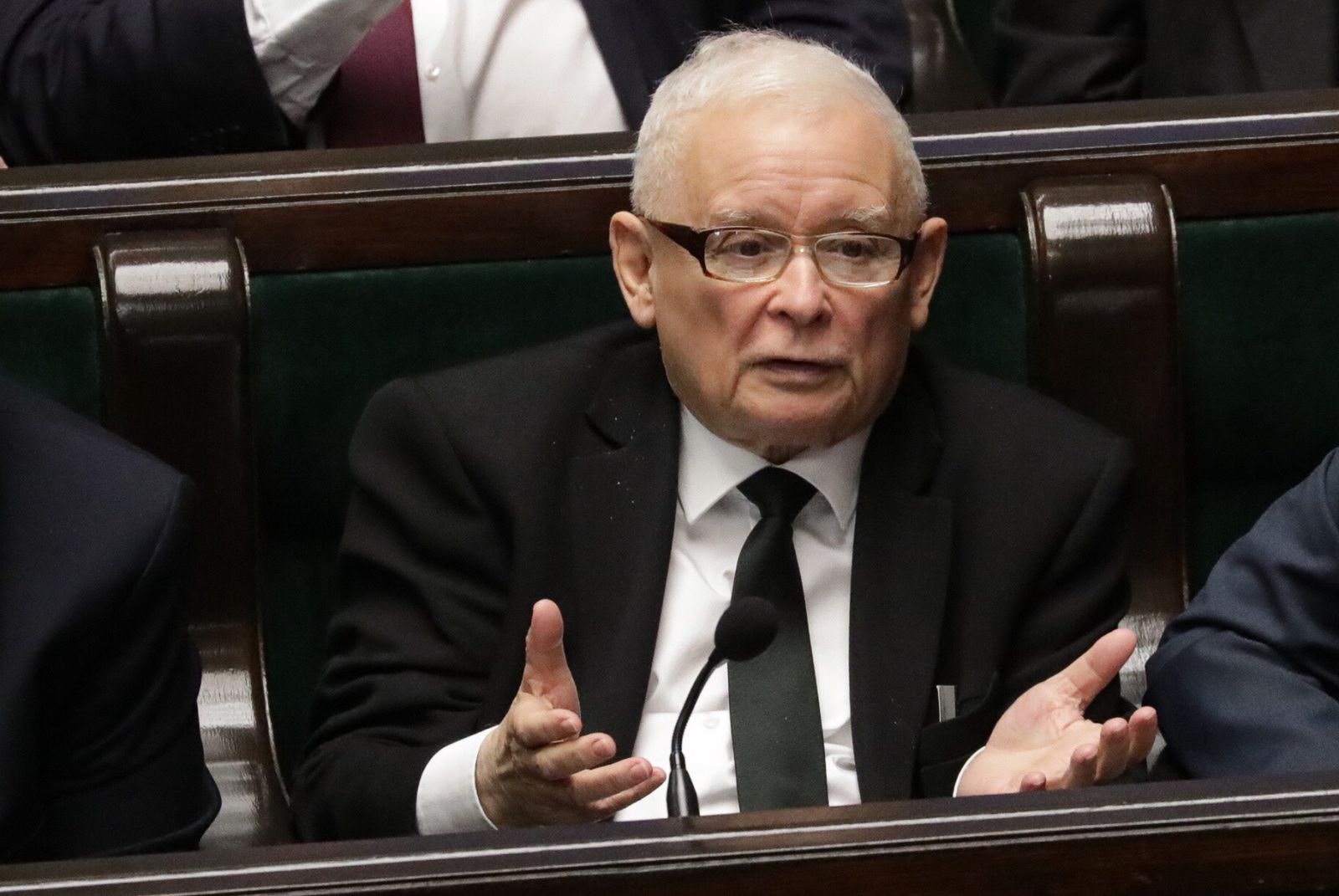 "Trzeba wybrać". Kaczyński komentuje ruch Morawieckiego
