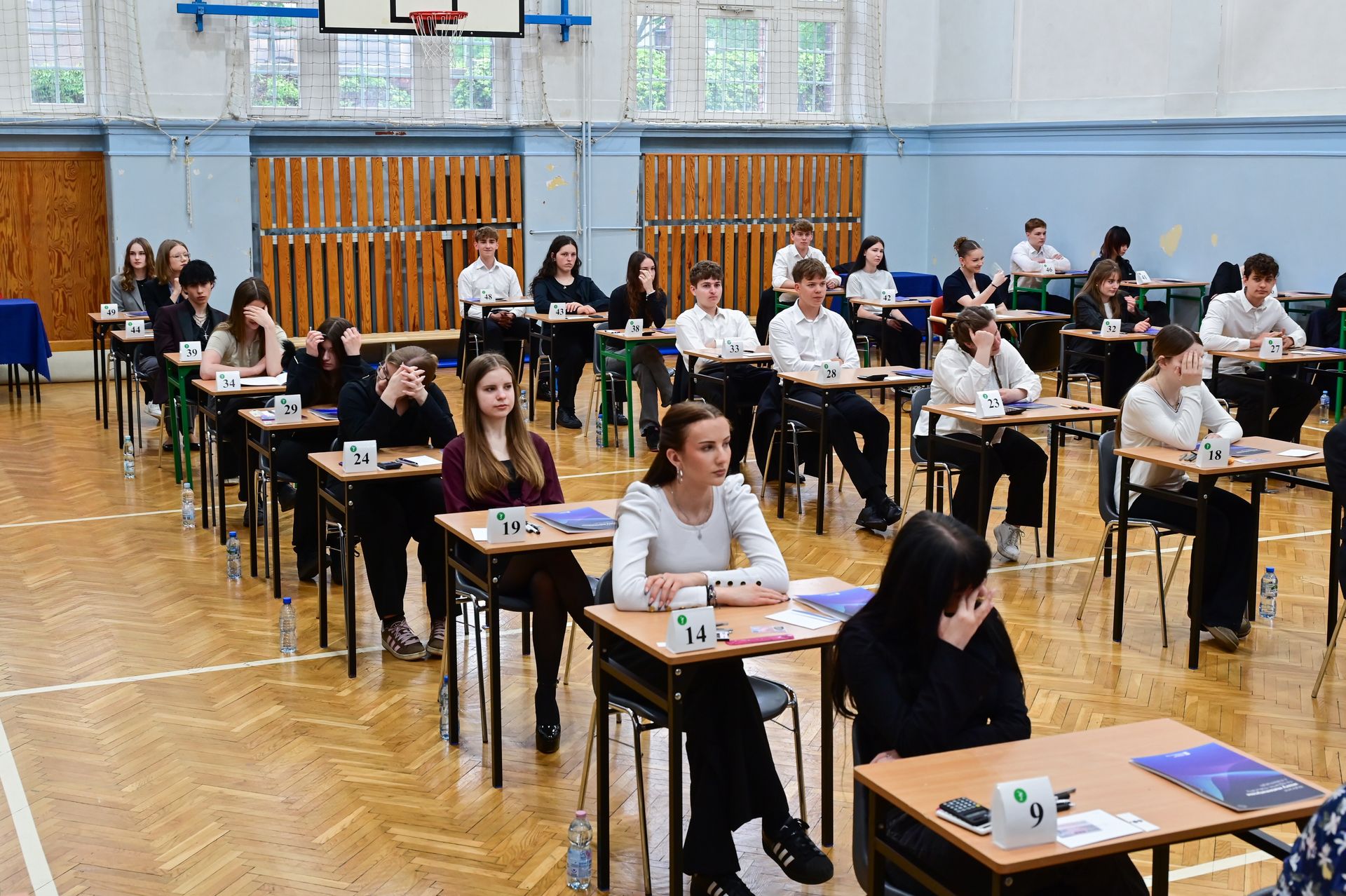 I znów przez telefony. MEN: Podali liczbę unieważnień matury z matematyki