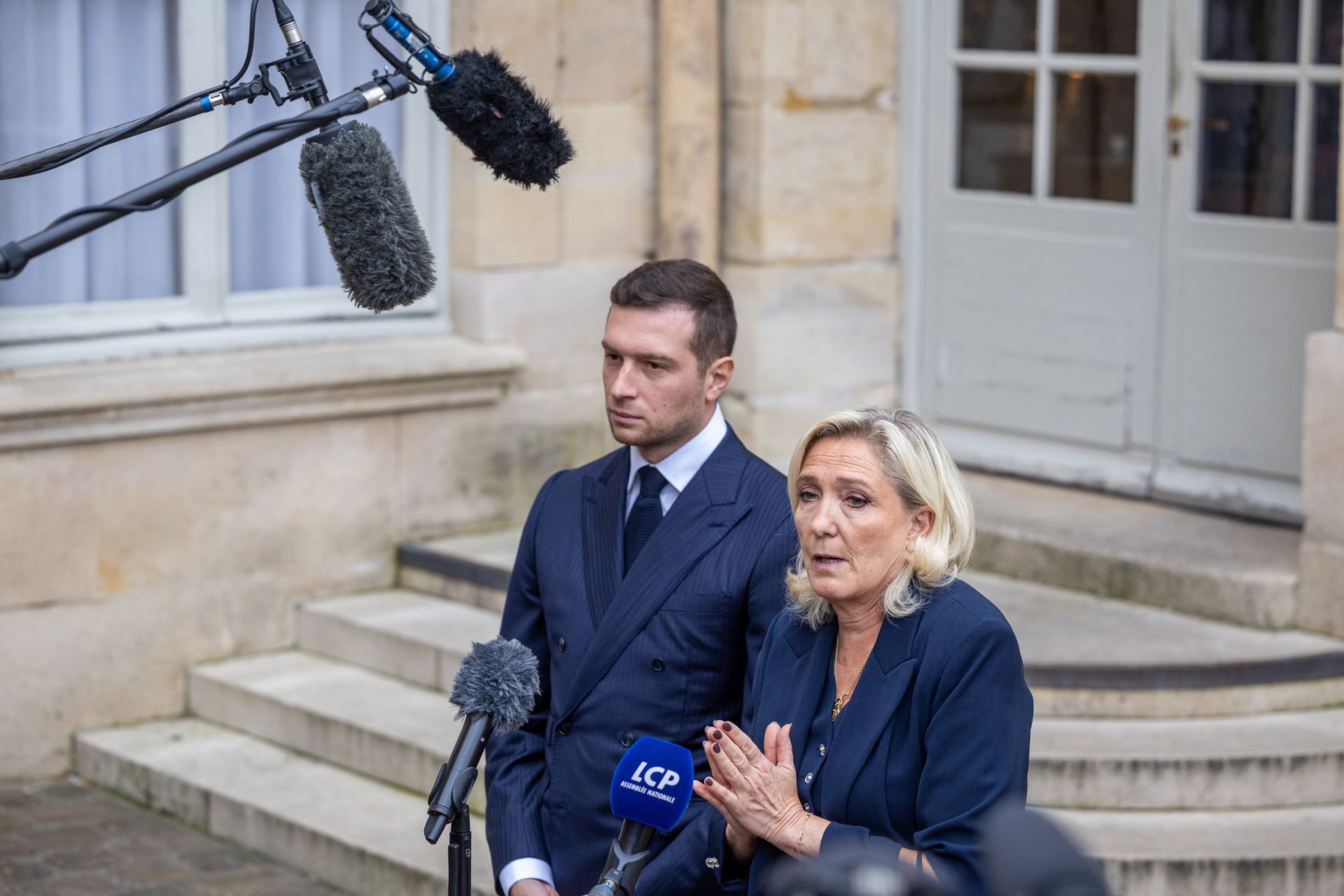 Zjednoczenie Narodowe wzywa do rozwiązania parlamentu we Francji