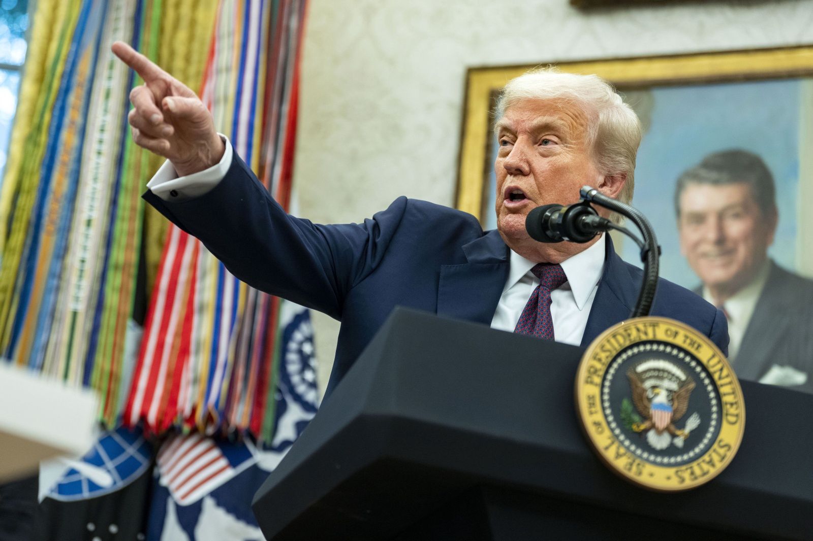 Spotkanie Trumpa z Putinem. Prezydent USA dementuje doniesienia