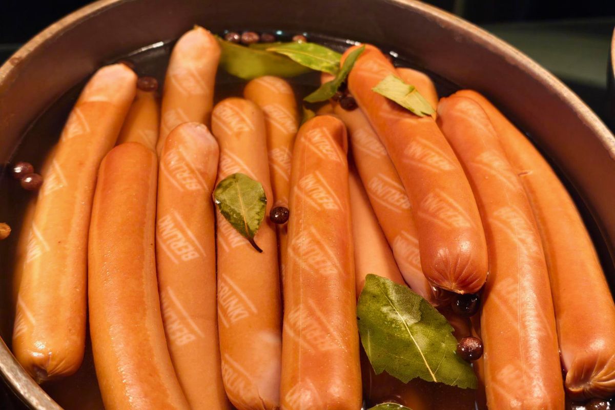 Dorzucają do parówek. Mają więcej smaku niż z samej wody