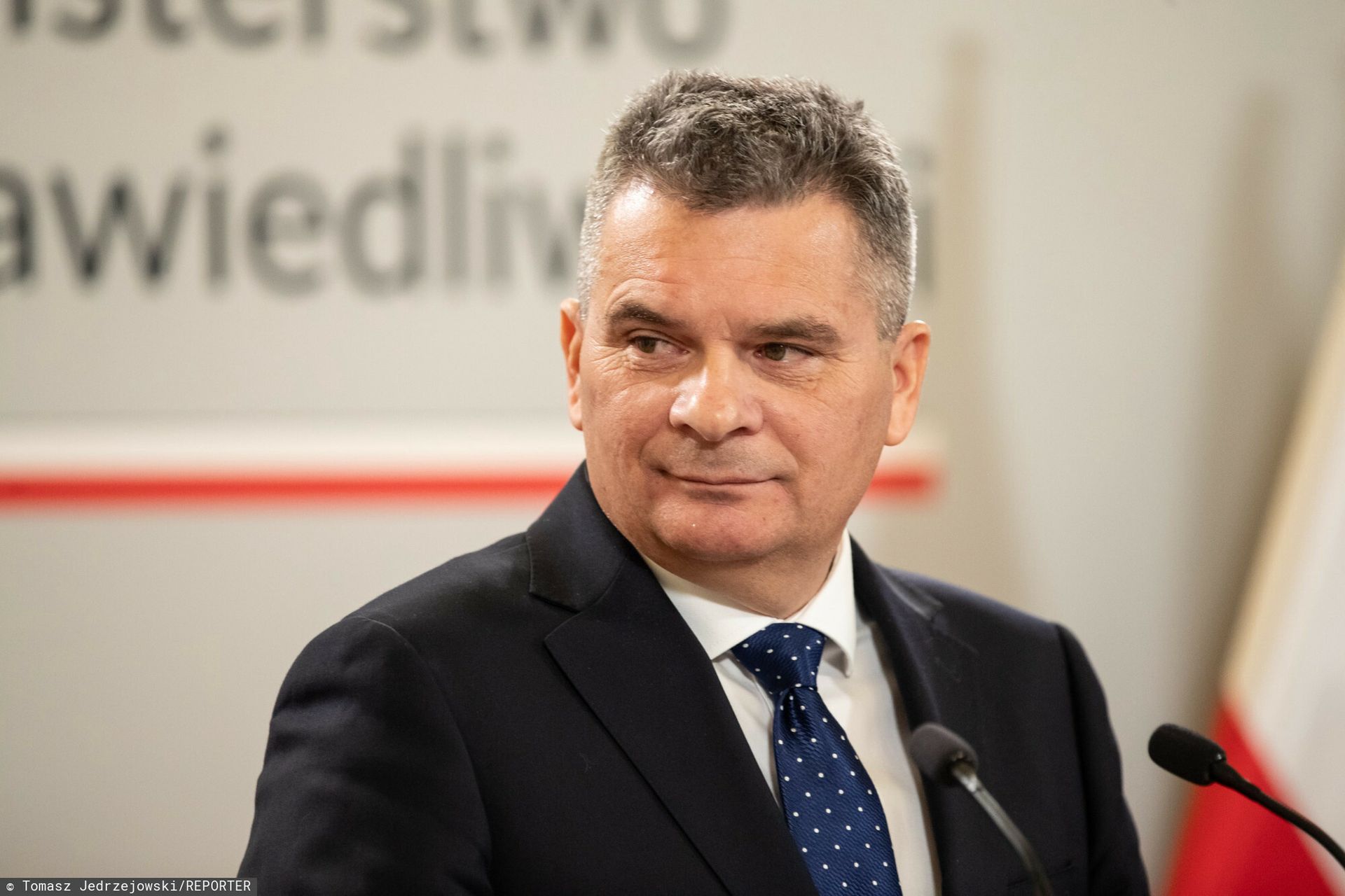 Prokurator krajowy ujawnił swój majątek. Sowite oszczędności, w garażu minitraktor