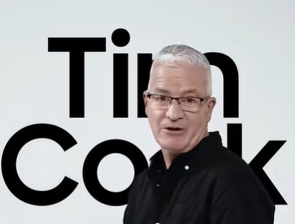 Tim Cook w reklamie Galaxy Fold 8 od Samsunga. Ale to nie ten z Apple.