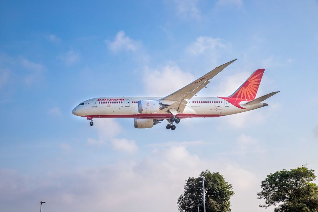 Piloci zgłosili porwanie? Samolot Air India lądował awaryjnie w Jaipurze