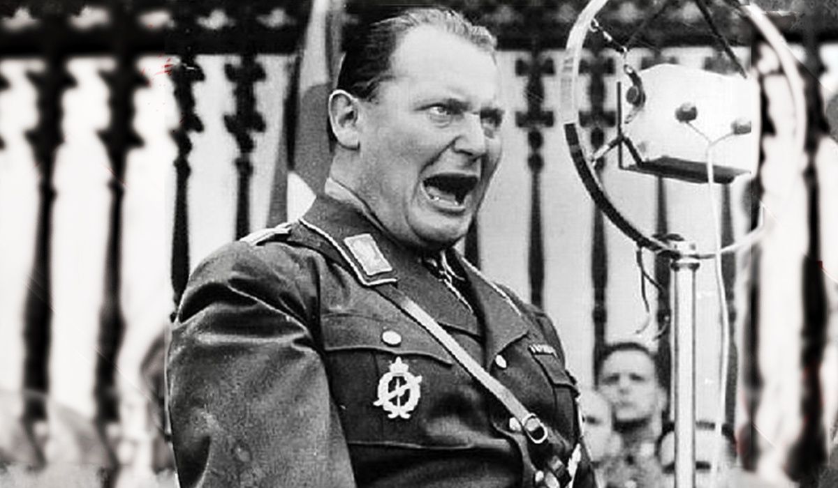 "Polski obóz śmierci". Nasz reżyser nie wytrzymał, pokazał im film