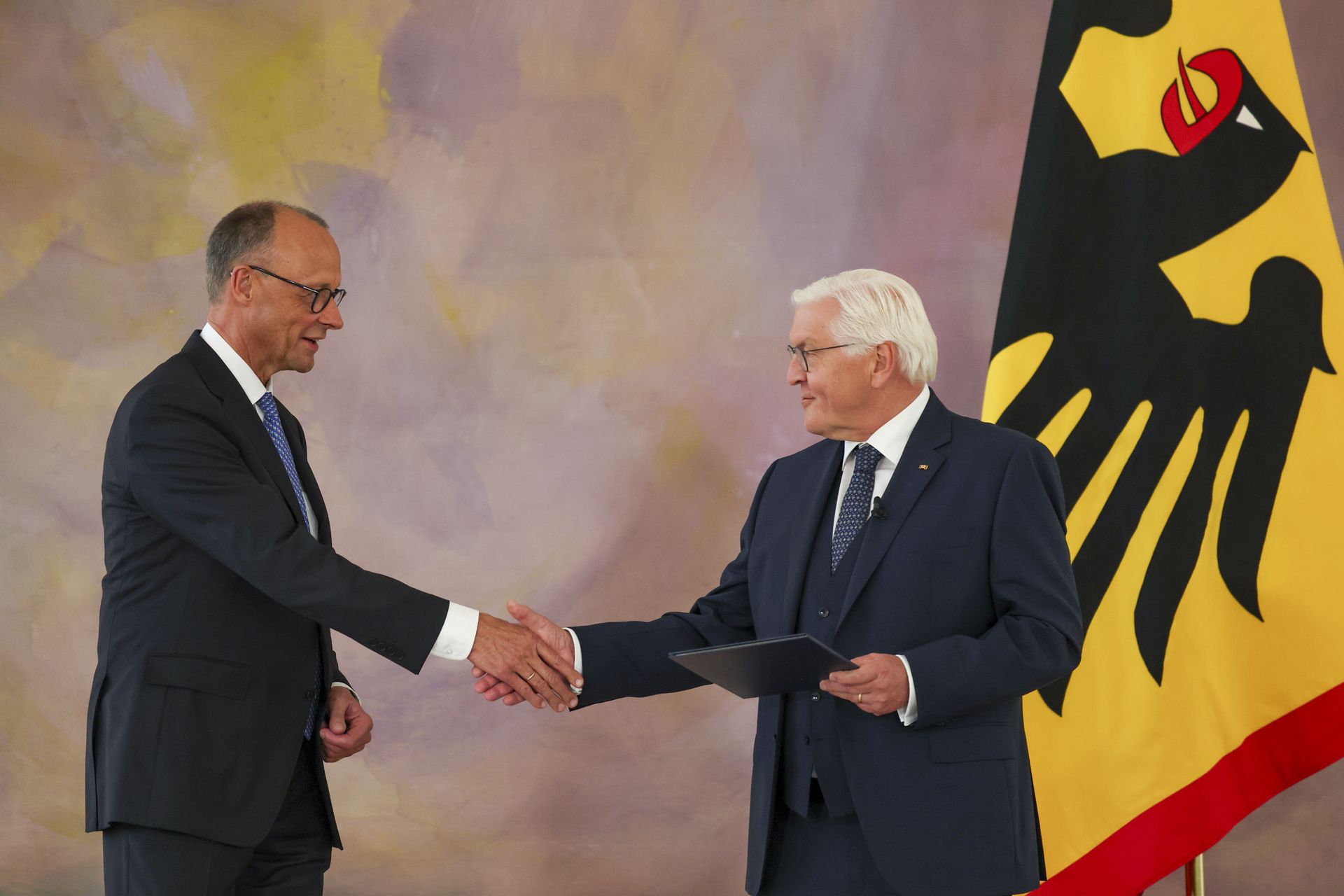 "Do zobaczenia jutro w Warszawie". Tusk gratuluje Merzowi